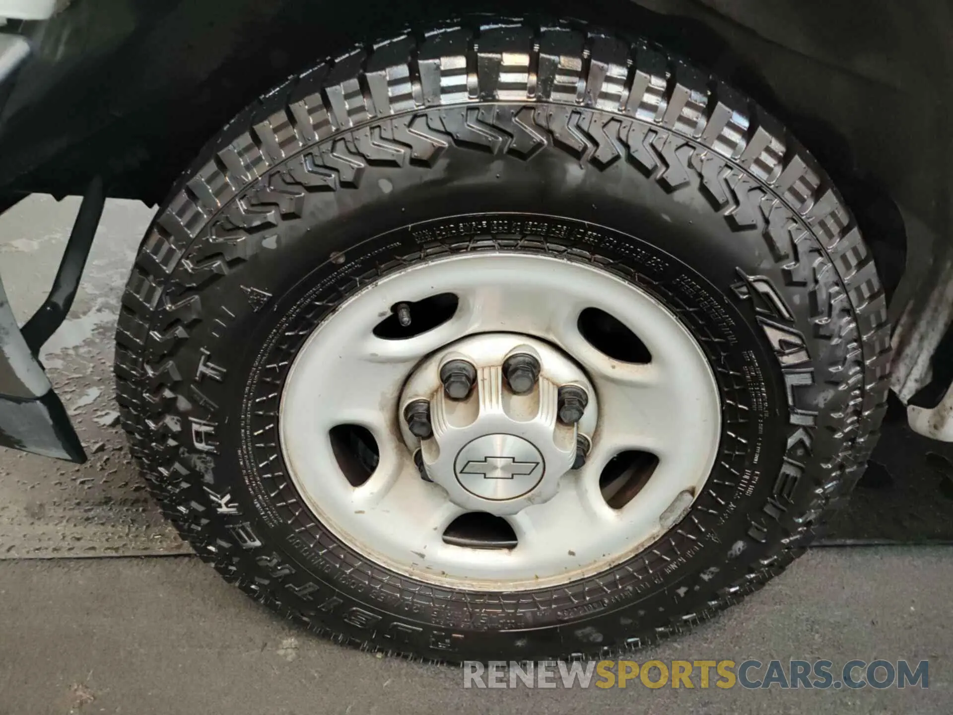 23 Photograph of a damaged car 1GCZGGFG5K1175860 CHEVROLET EXPRESS 3500 2019