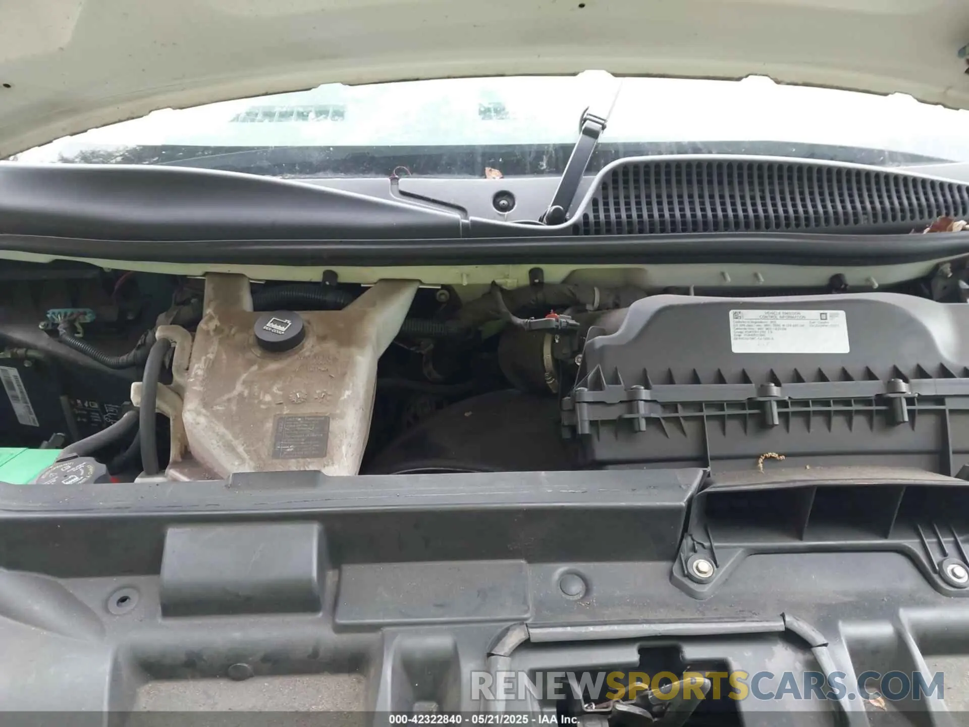 10 Photograph of a damaged car 1GCZGGFP9K1332273 CHEVROLET EXPRESS 3500 2019