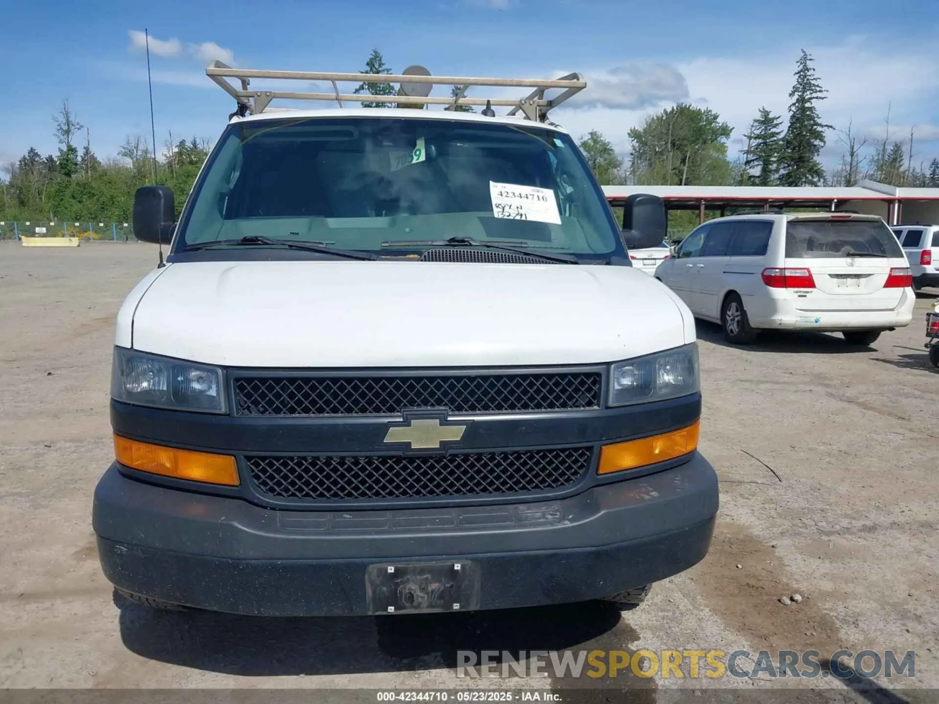 12 Photograph of a damaged car 1GCZGGFPXK1175045 CHEVROLET EXPRESS 3500 2019