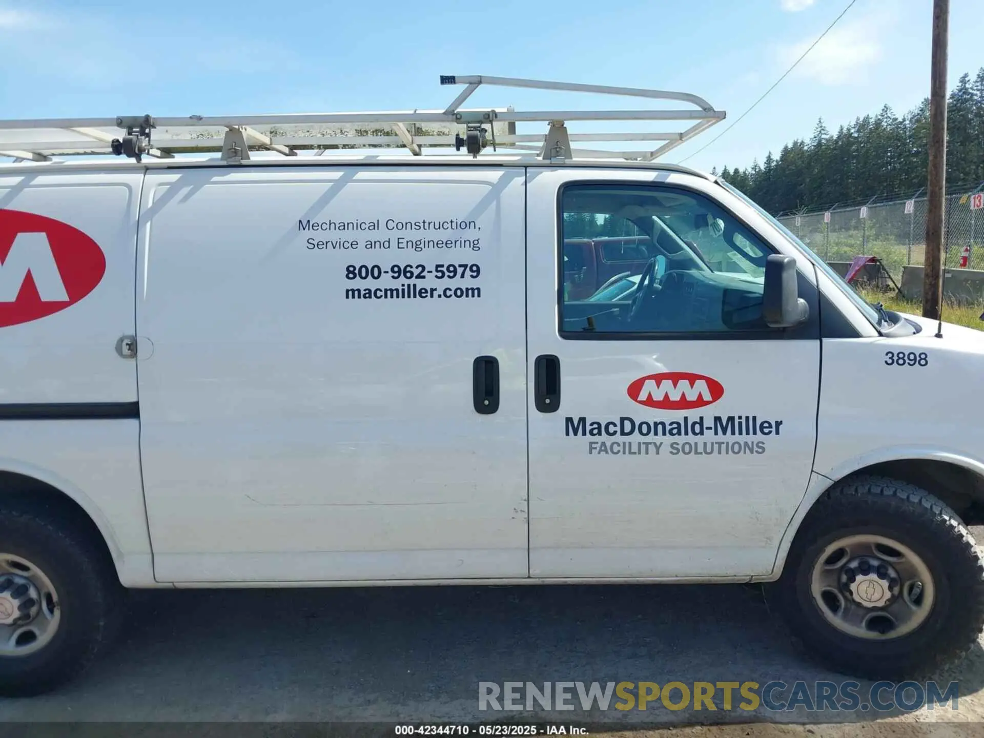 13 Photograph of a damaged car 1GCZGGFPXK1175045 CHEVROLET EXPRESS 3500 2019