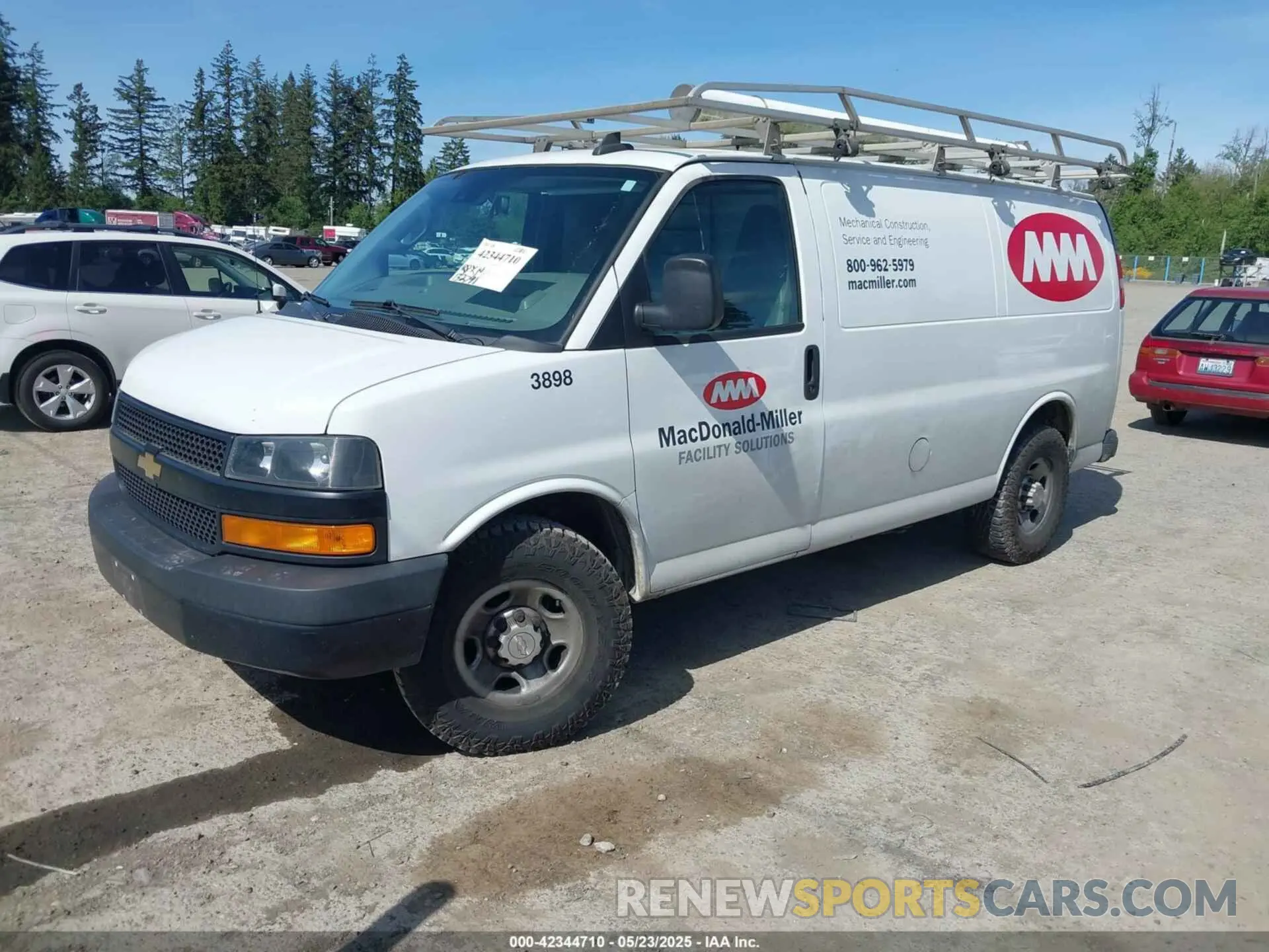 2 Photograph of a damaged car 1GCZGGFPXK1175045 CHEVROLET EXPRESS 3500 2019