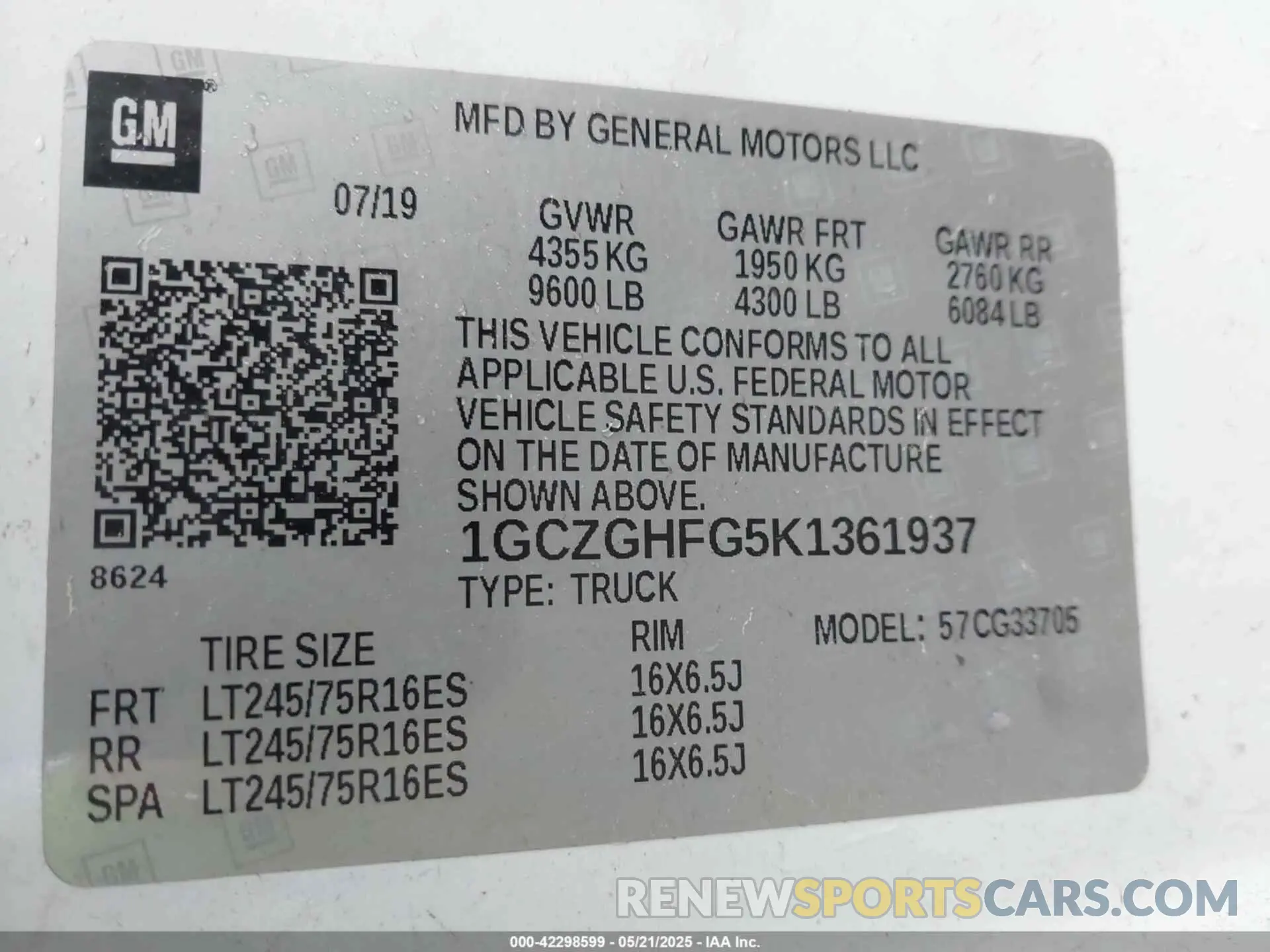 9 Photograph of a damaged car 1GCZGHFG5K1361937 CHEVROLET EXPRESS 3500 2019