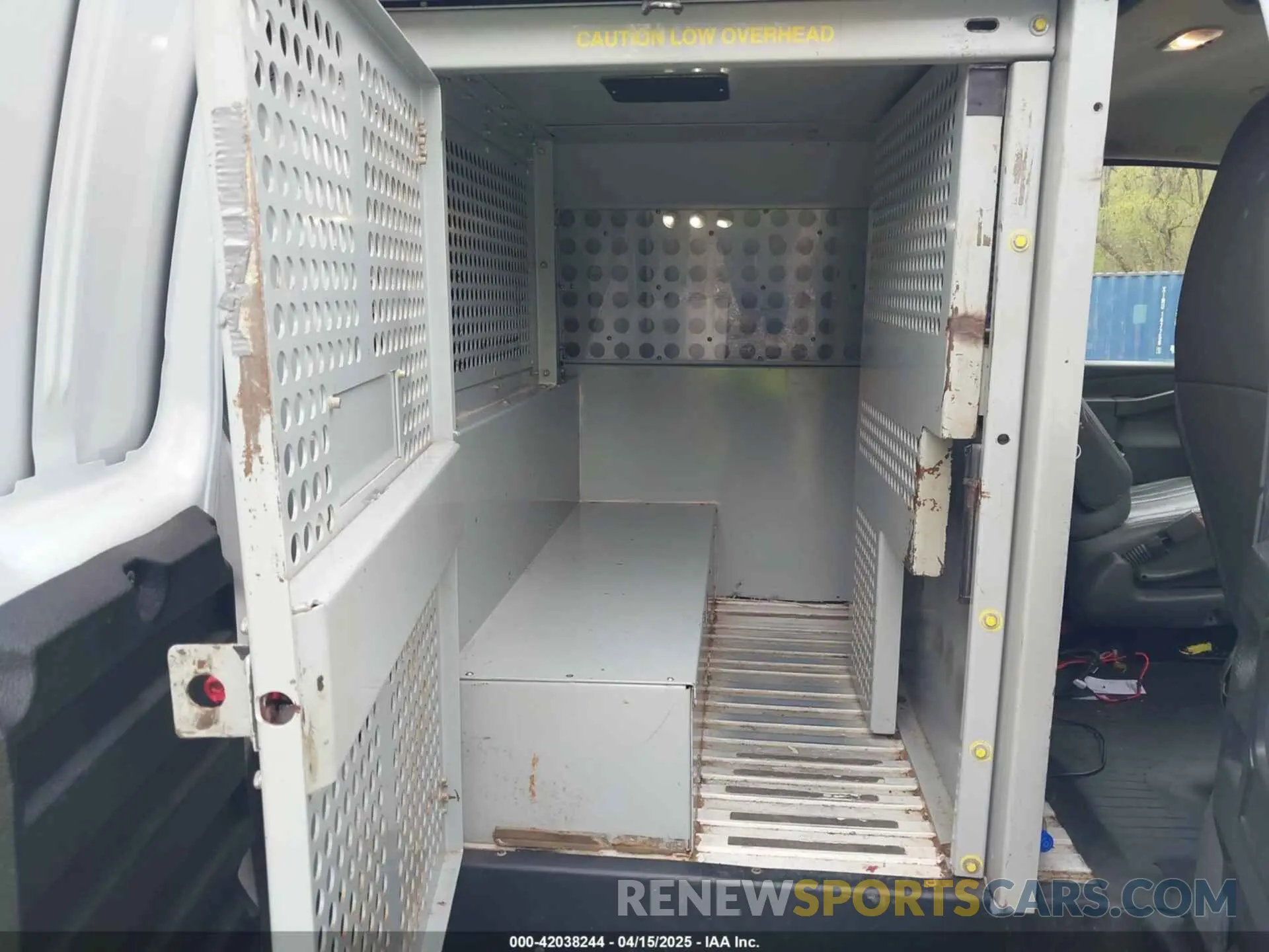 8 Photograph of a damaged car 1GCZGHFG7K1209948 CHEVROLET EXPRESS 3500 2019