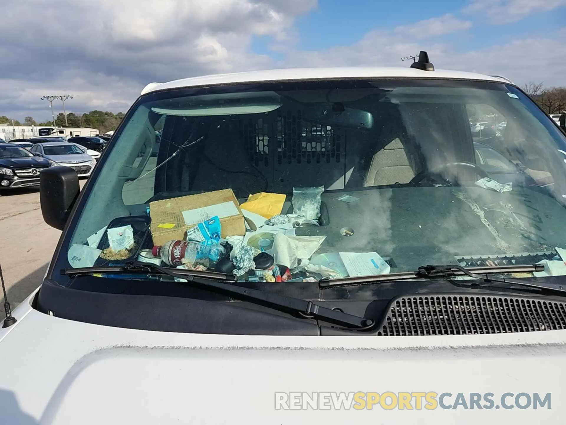 10 Photograph of a damaged car 1GCWGAFG0L1190607 CHEVROLET EXPRESS CARGO 2020