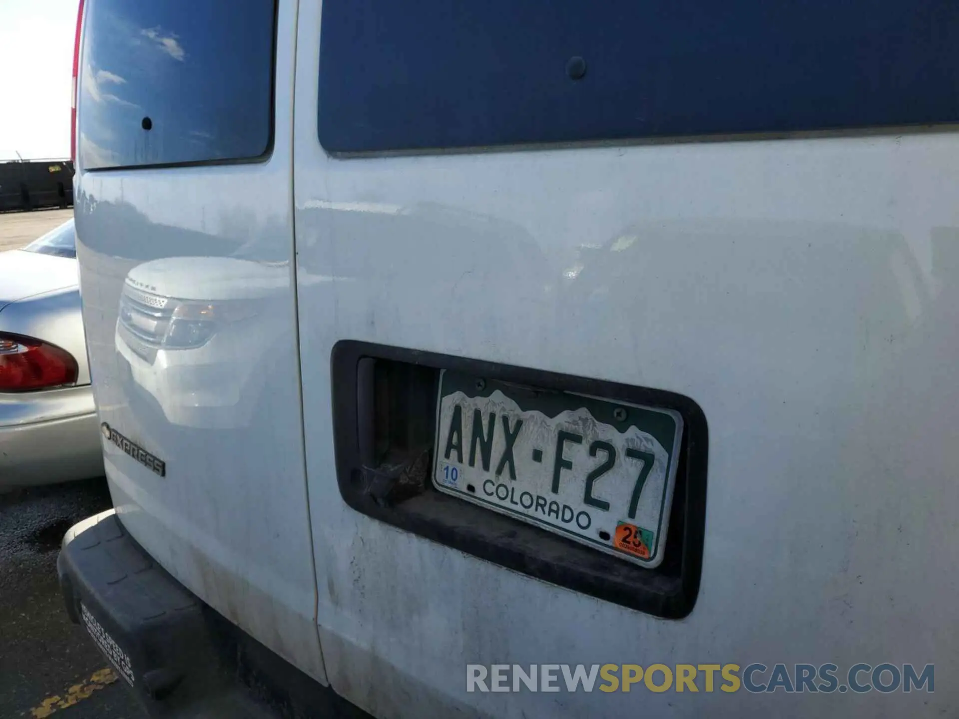 7 Photograph of a damaged car 1GCWGAFG3L1252713 CHEVROLET EXPRESS CARGO 2020