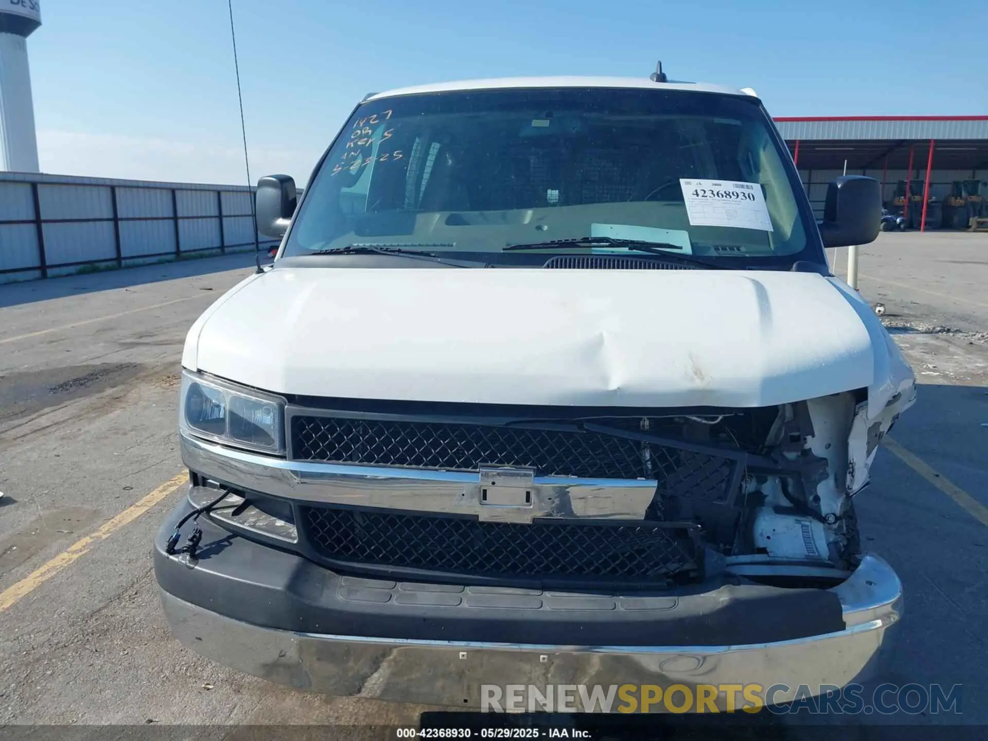 12 Photograph of a damaged car 1GCWGAFG4L1136579 CHEVROLET EXPRESS CARGO 2020