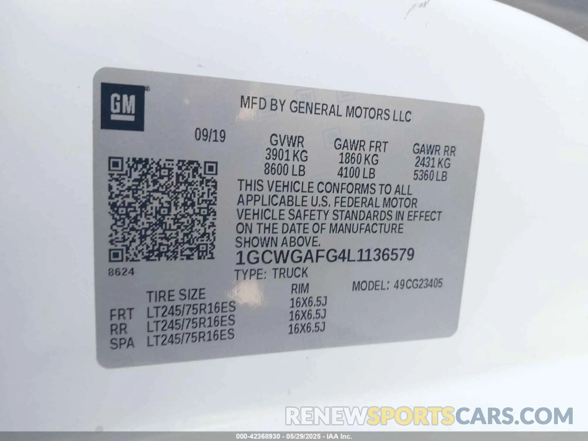 9 Photograph of a damaged car 1GCWGAFG4L1136579 CHEVROLET EXPRESS CARGO 2020