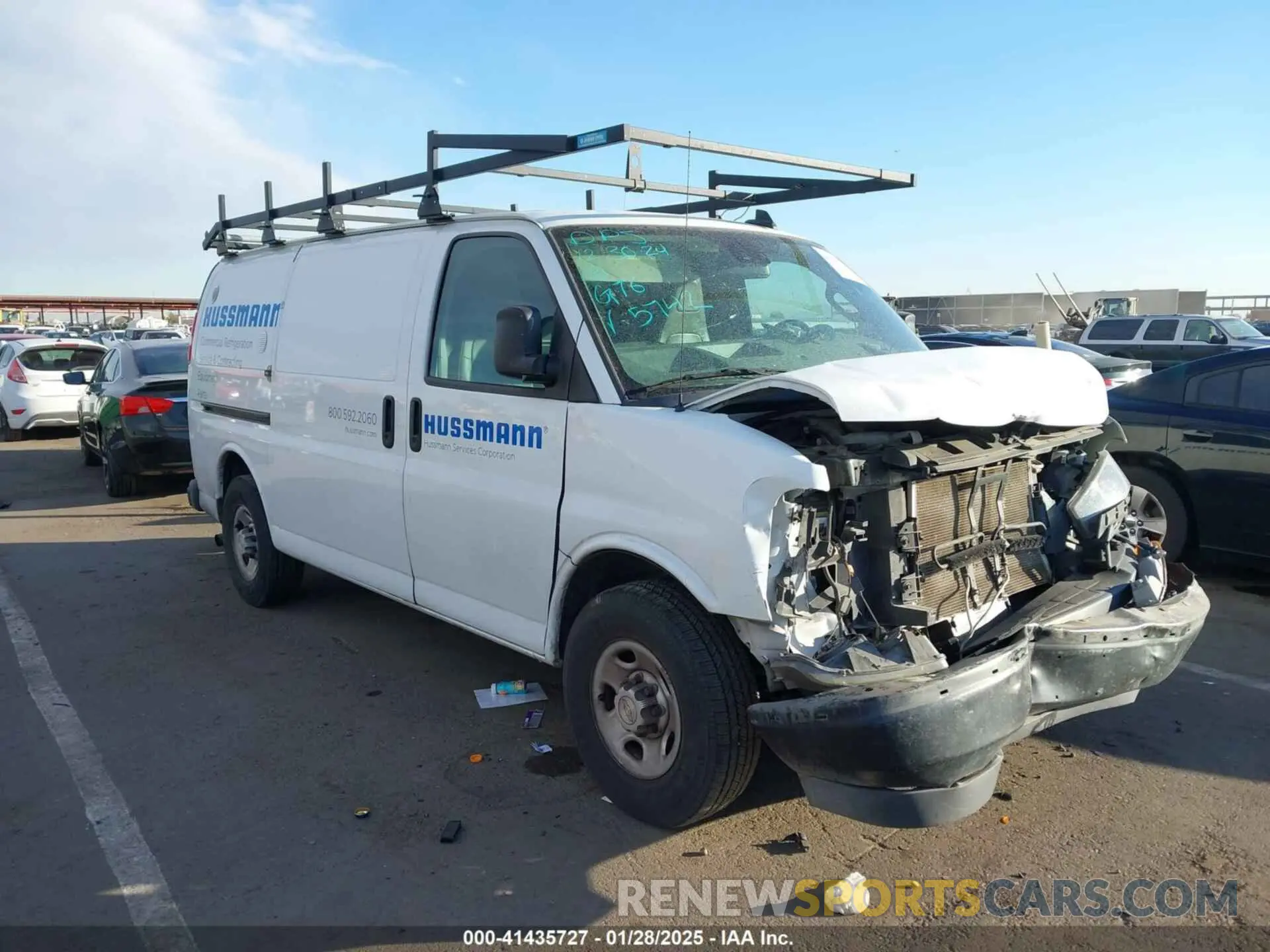 1 Photograph of a damaged car 1GCWGAFG4L1275742 CHEVROLET EXPRESS CARGO 2020