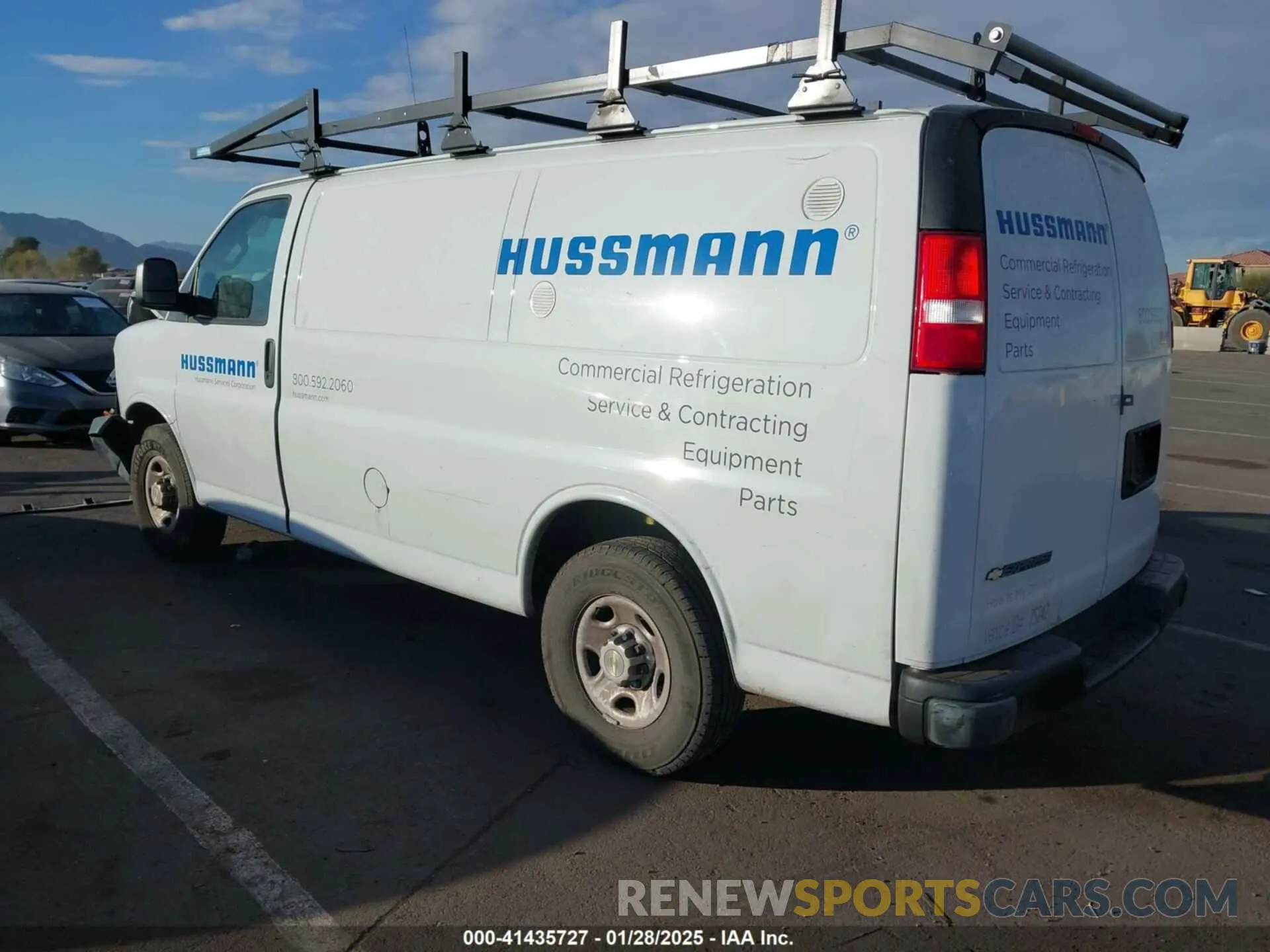 3 Photograph of a damaged car 1GCWGAFG4L1275742 CHEVROLET EXPRESS CARGO 2020