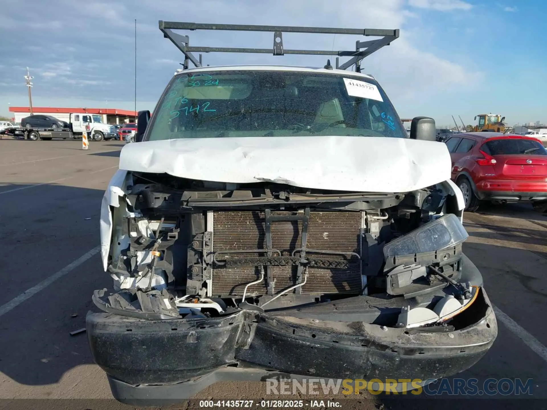 6 Photograph of a damaged car 1GCWGAFG4L1275742 CHEVROLET EXPRESS CARGO 2020