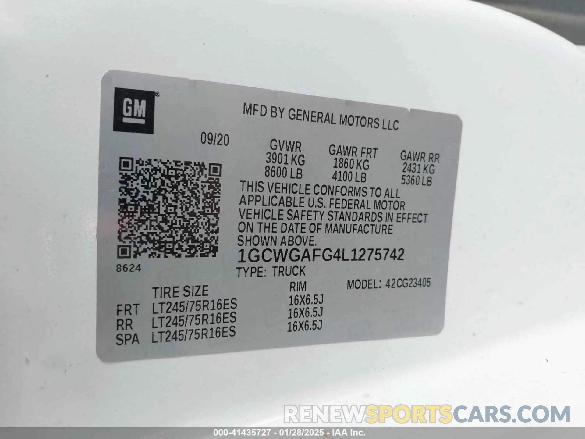 9 Photograph of a damaged car 1GCWGAFG4L1275742 CHEVROLET EXPRESS CARGO 2020