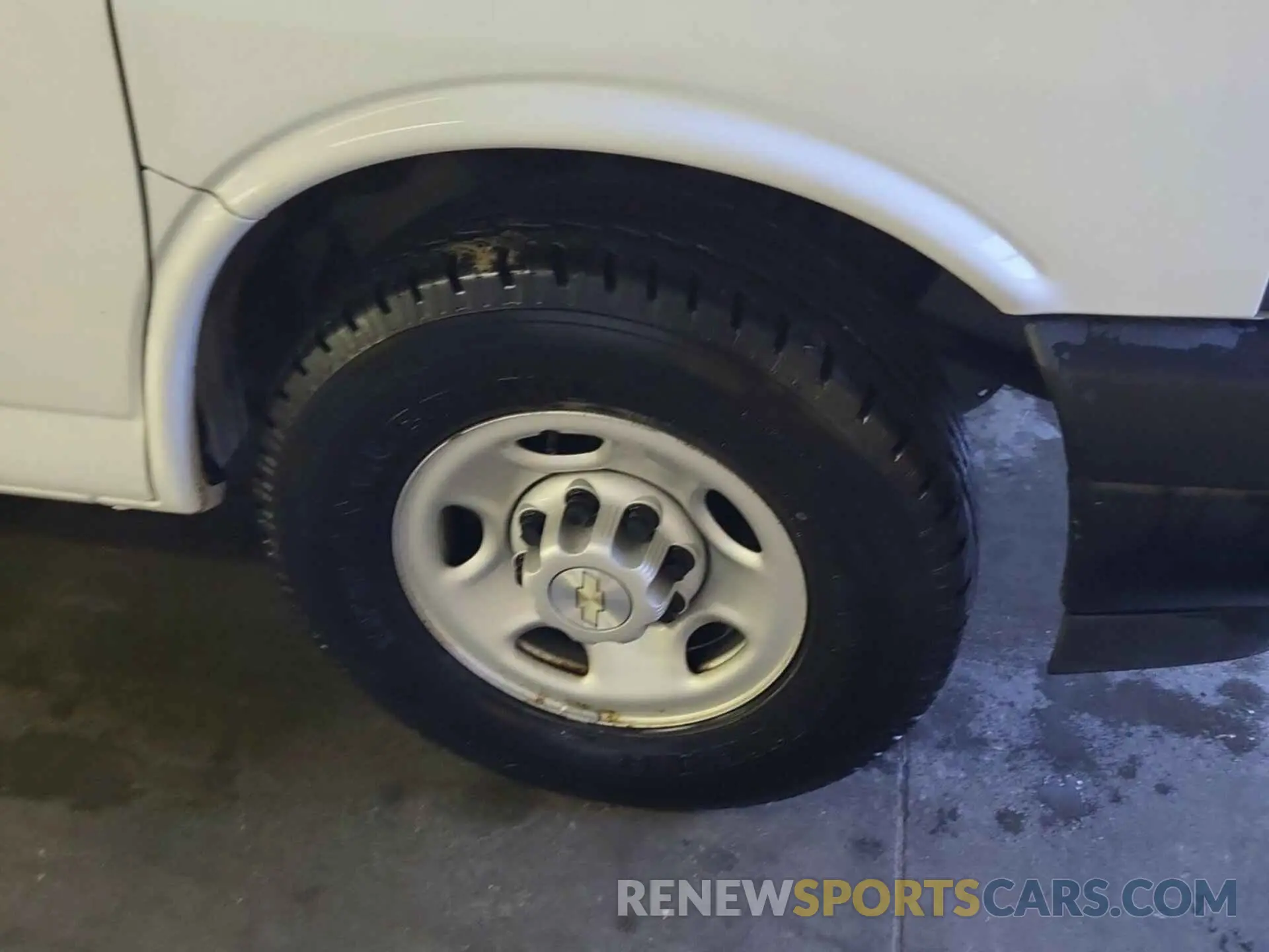 1 Photograph of a damaged car 1GCWGAFG7L1218659 CHEVROLET EXPRESS CARGO 2020