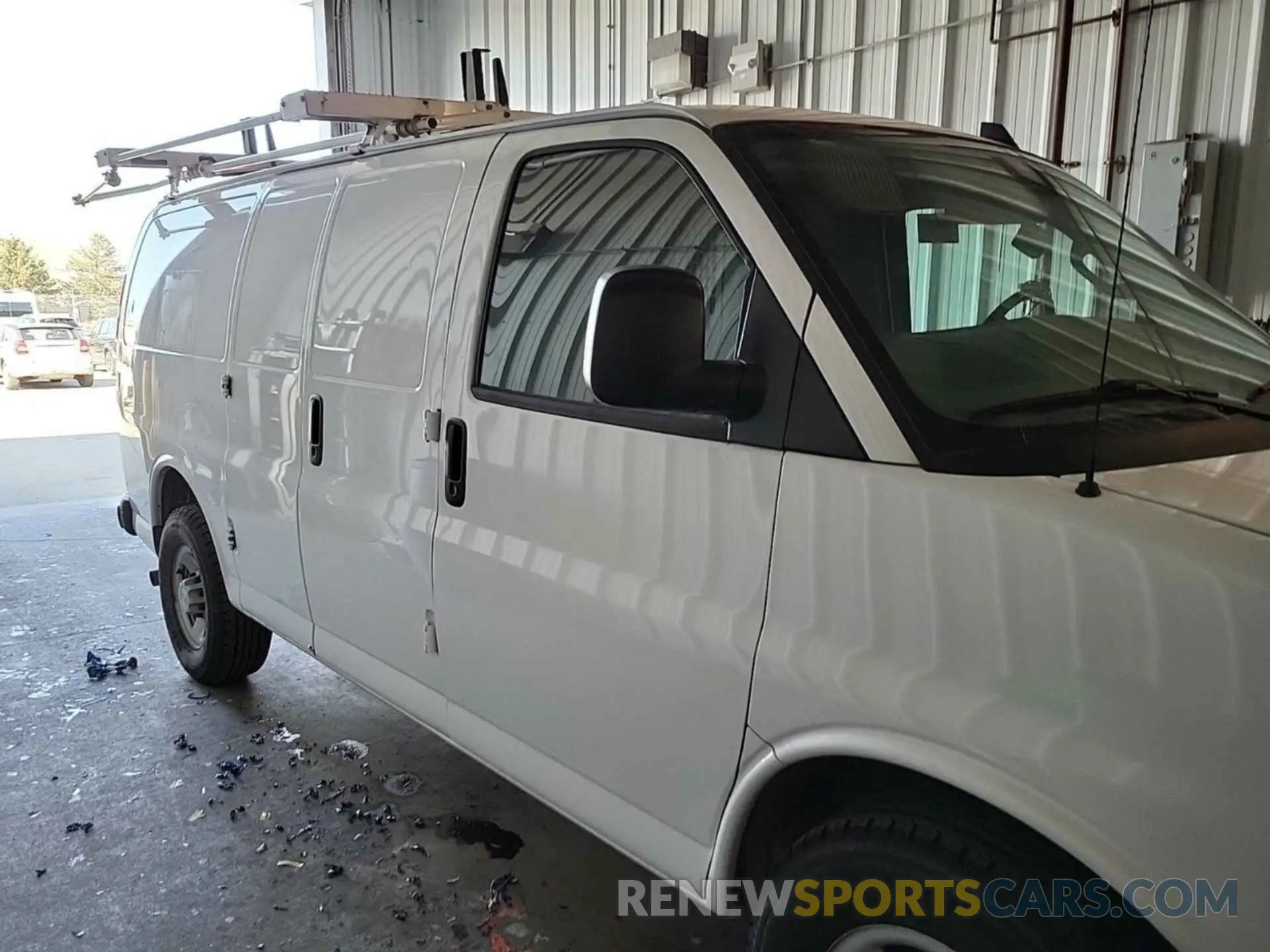 15 Photograph of a damaged car 1GCWGAFG7L1218659 CHEVROLET EXPRESS CARGO 2020