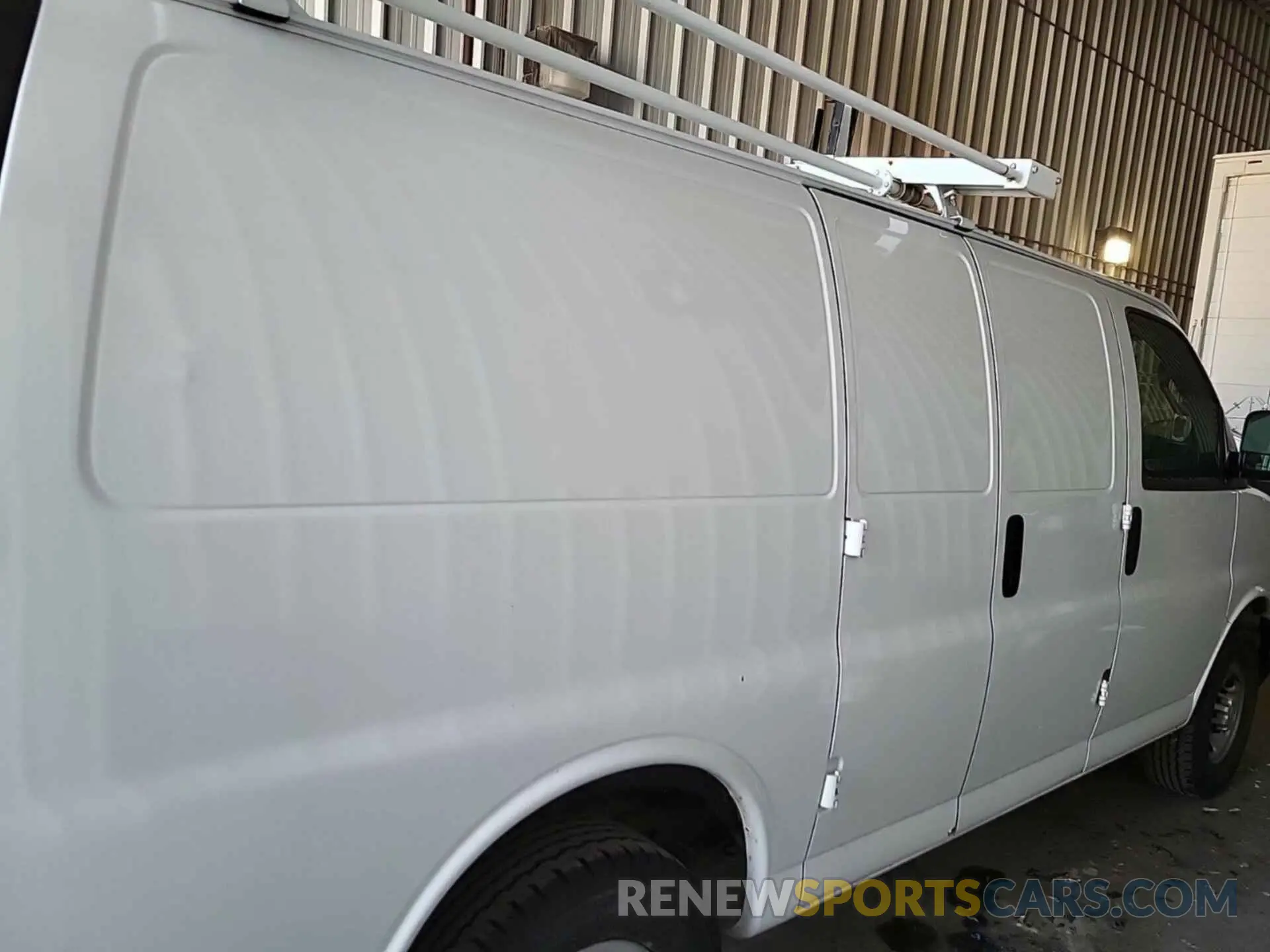 22 Photograph of a damaged car 1GCWGAFG7L1218659 CHEVROLET EXPRESS CARGO 2020