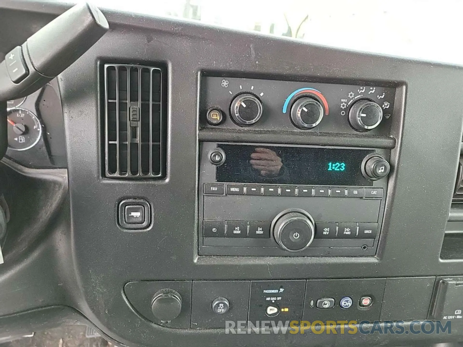 12 Photograph of a damaged car 1GCWGAFG9L1161073 CHEVROLET EXPRESS CARGO 2020