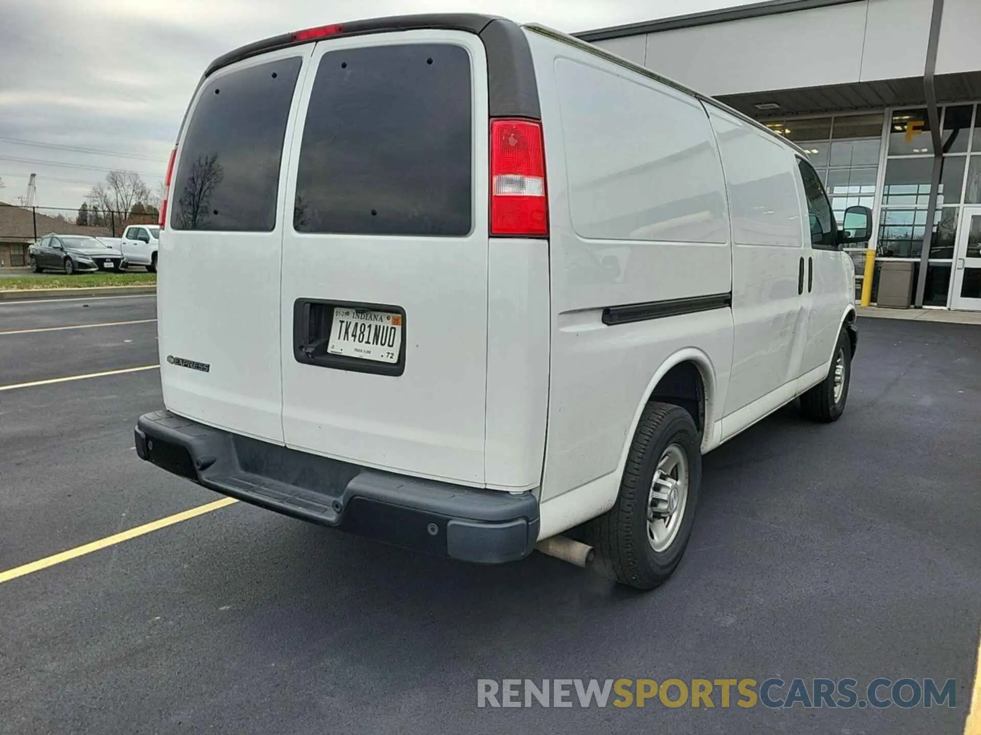 2 Photograph of a damaged car 1GCWGAFG9L1161073 CHEVROLET EXPRESS CARGO 2020