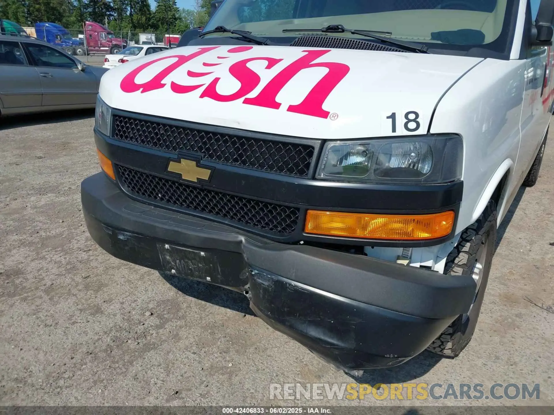 12 Photograph of a damaged car 1GCWGAFGXL1276698 CHEVROLET EXPRESS CARGO 2020