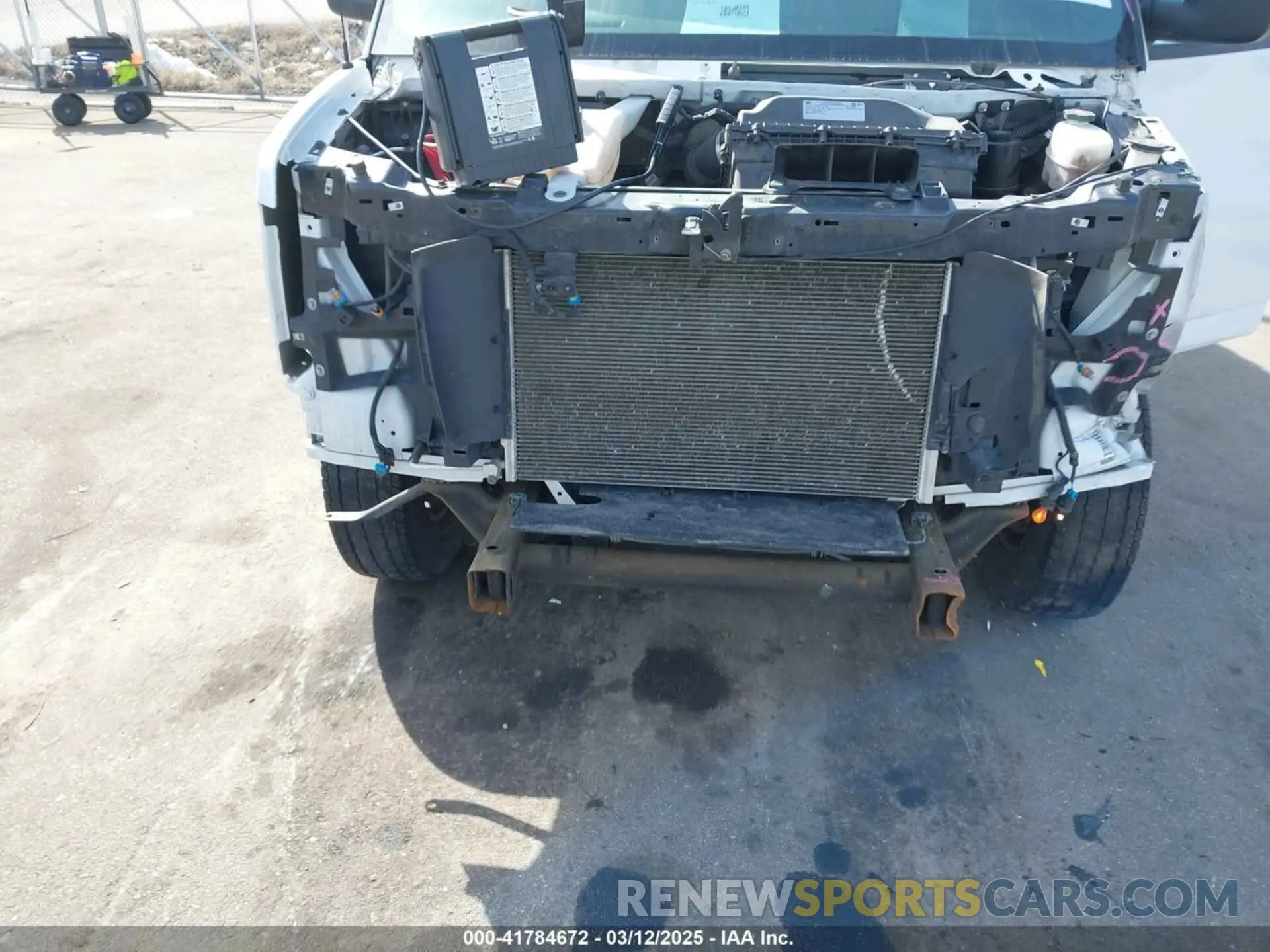 6 Photograph of a damaged car 1GCWGAFP2L1274251 CHEVROLET EXPRESS CARGO 2020