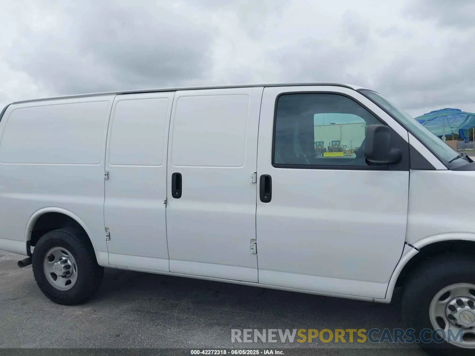 13 Photograph of a damaged car 1GCWGAFP4L1153737 CHEVROLET EXPRESS CARGO 2020