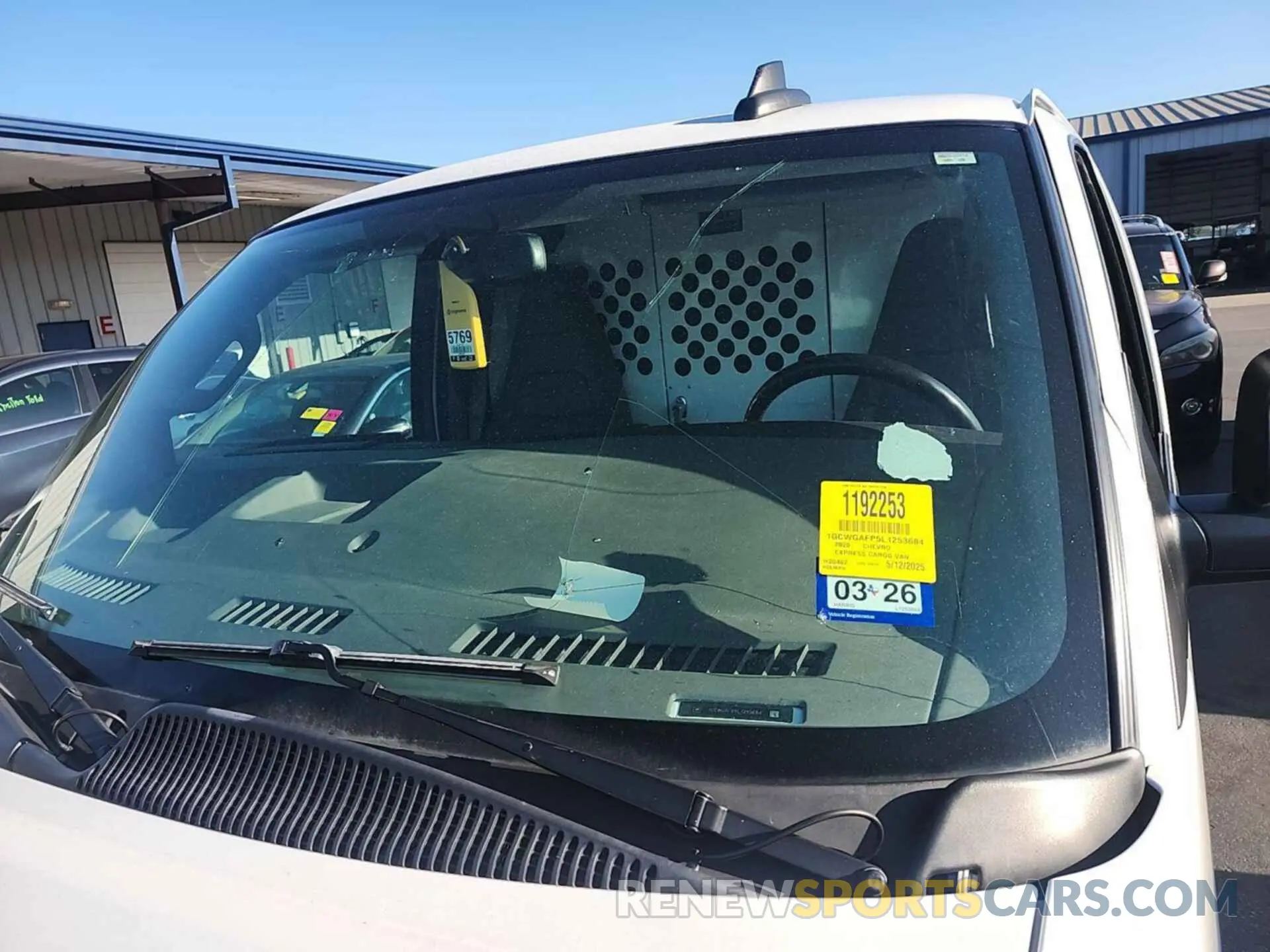 26 Photograph of a damaged car 1GCWGAFP5L1253684 CHEVROLET EXPRESS CARGO 2020