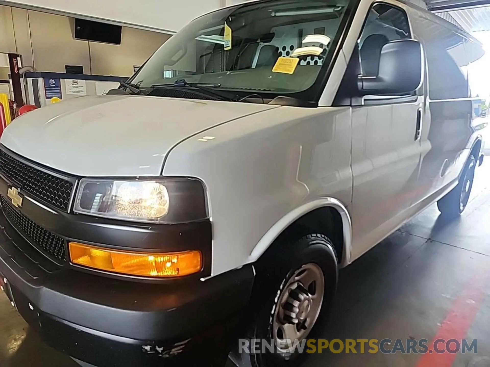 3 Photograph of a damaged car 1GCWGAFP5L1253684 CHEVROLET EXPRESS CARGO 2020