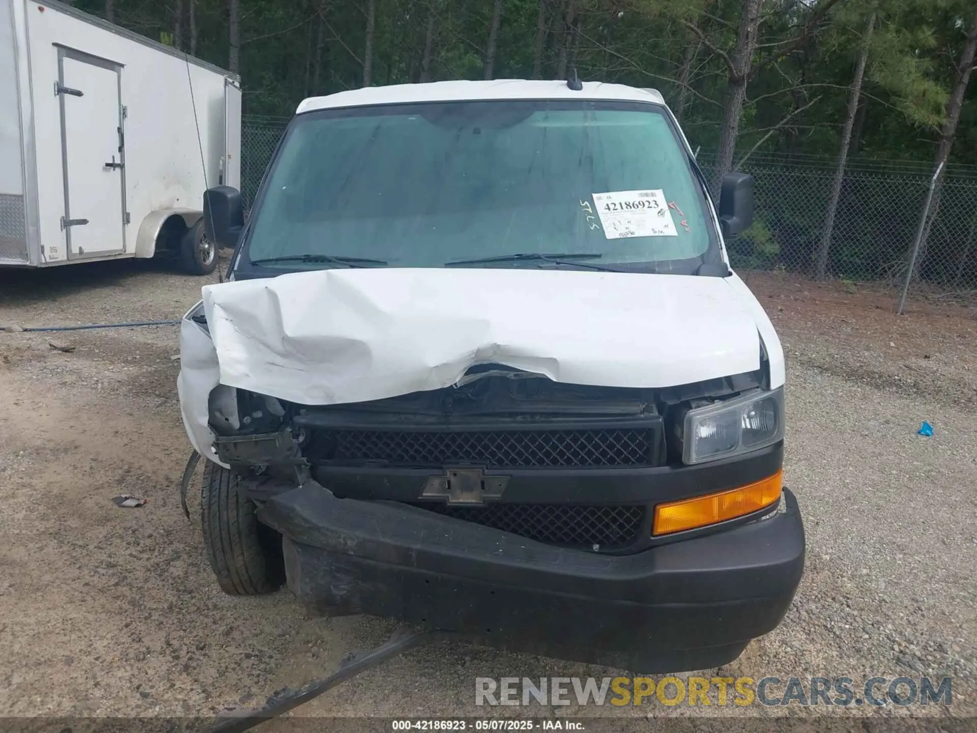 12 Photograph of a damaged car 1GCWGAFP7L1128105 CHEVROLET EXPRESS CARGO 2020