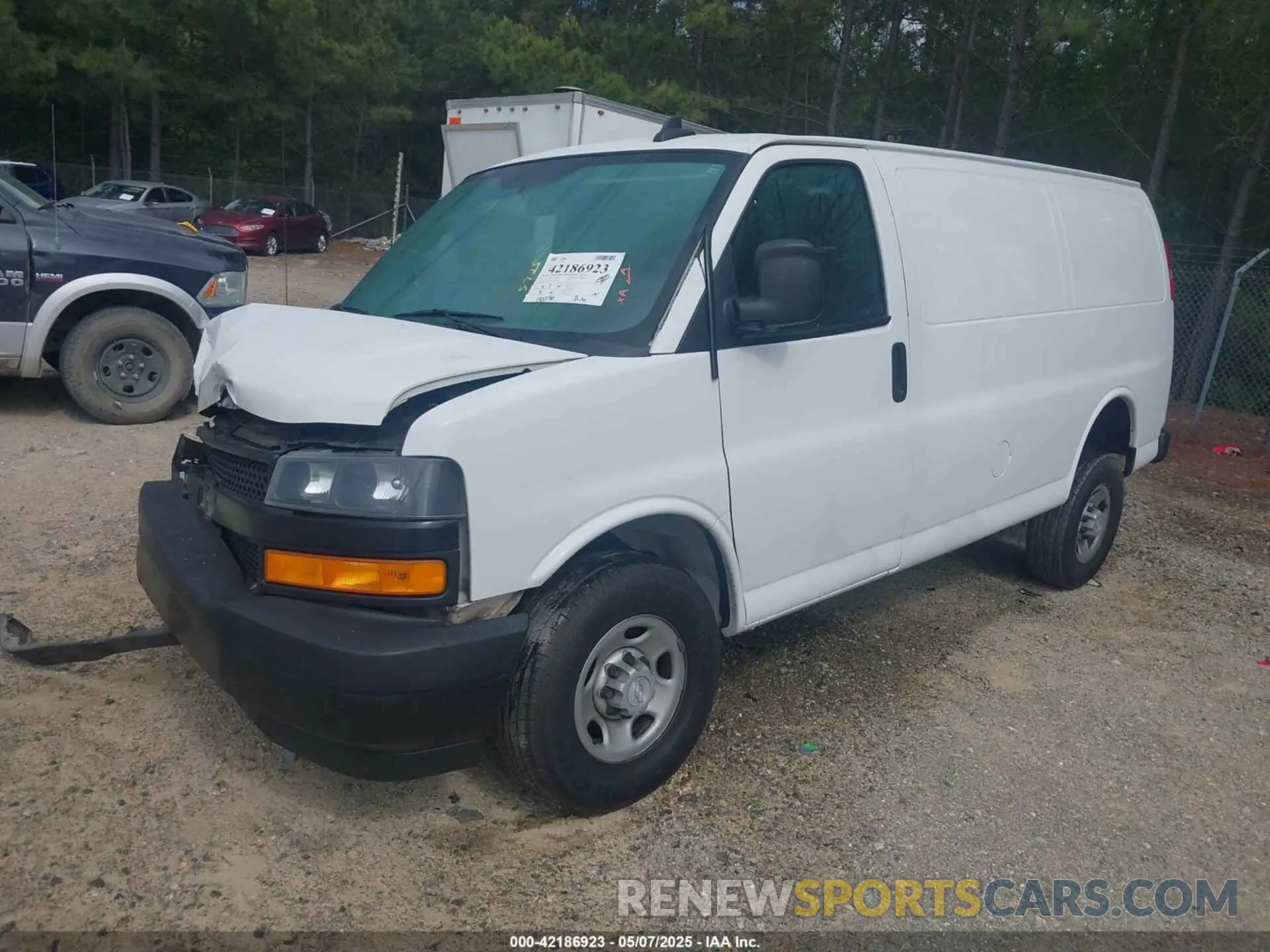 2 Photograph of a damaged car 1GCWGAFP7L1128105 CHEVROLET EXPRESS CARGO 2020