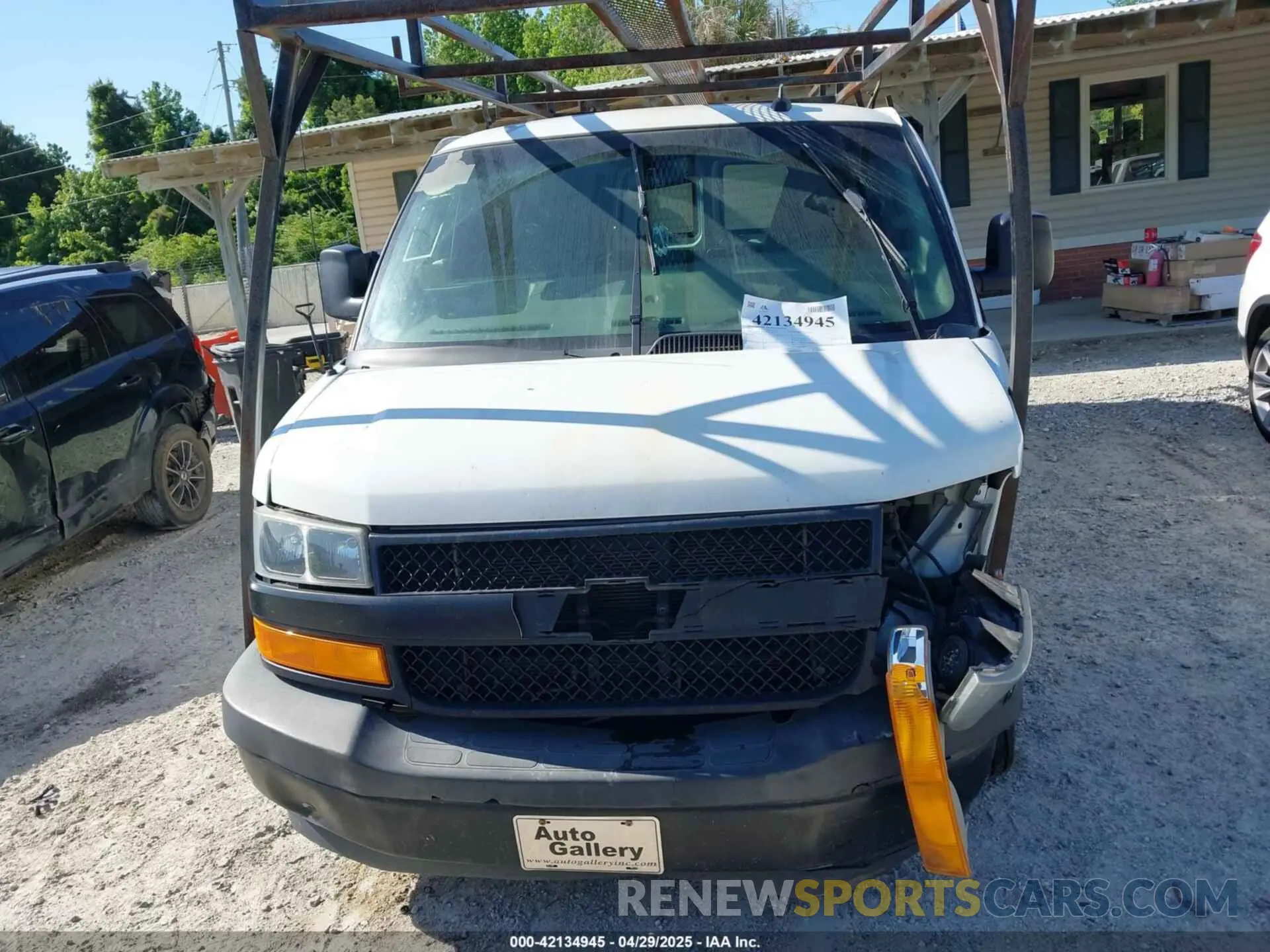12 Photograph of a damaged car 1GCWGBFG6L1120325 CHEVROLET EXPRESS CARGO 2020