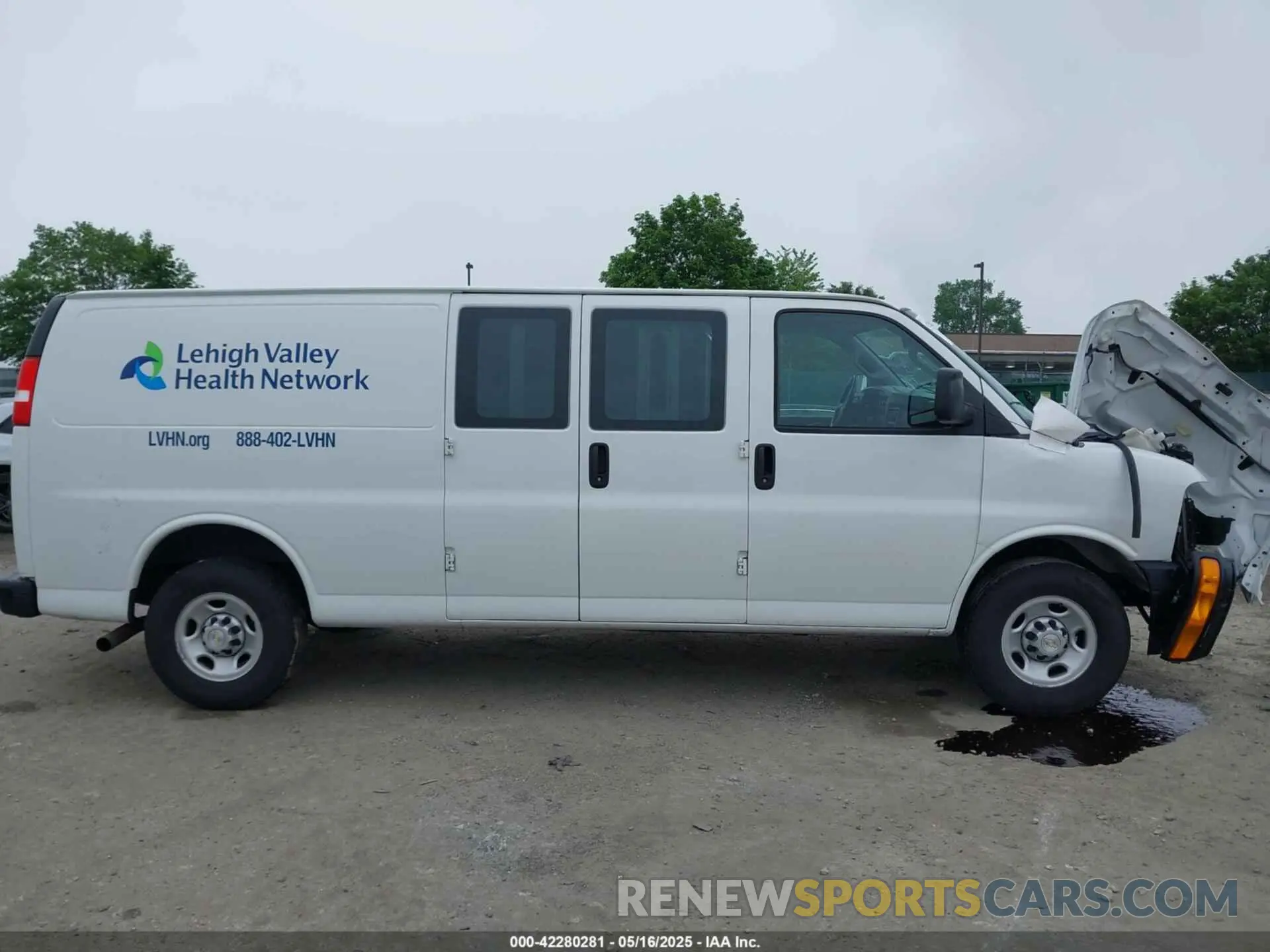 12 Photograph of a damaged car 1GCWGBFP0L1223210 CHEVROLET EXPRESS CARGO 2020