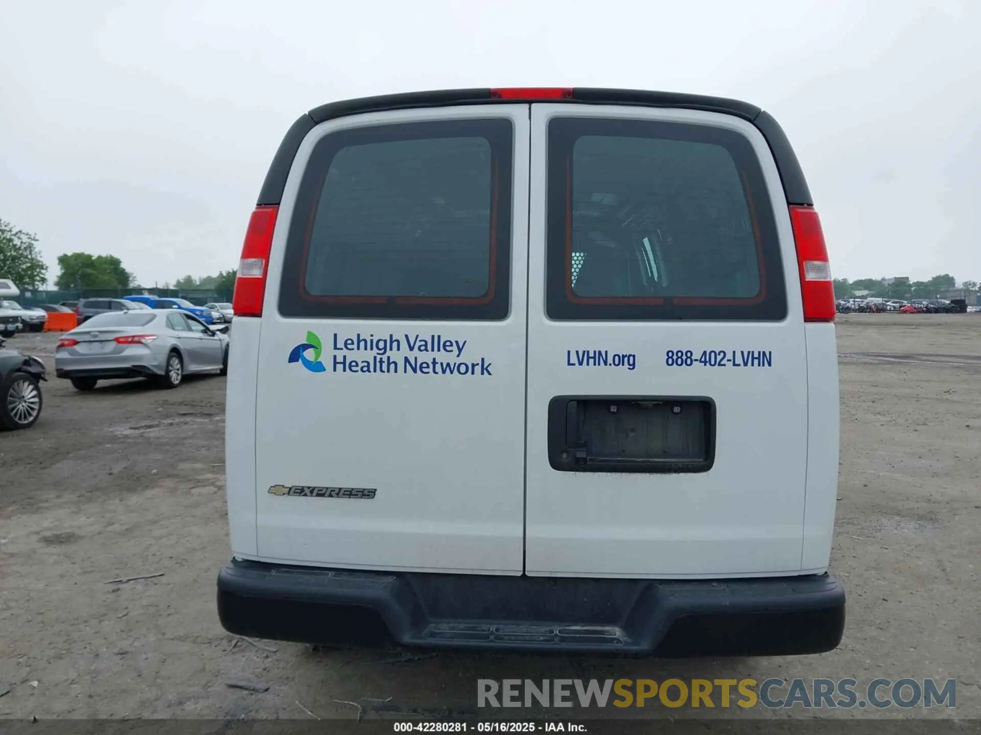 15 Photograph of a damaged car 1GCWGBFP0L1223210 CHEVROLET EXPRESS CARGO 2020