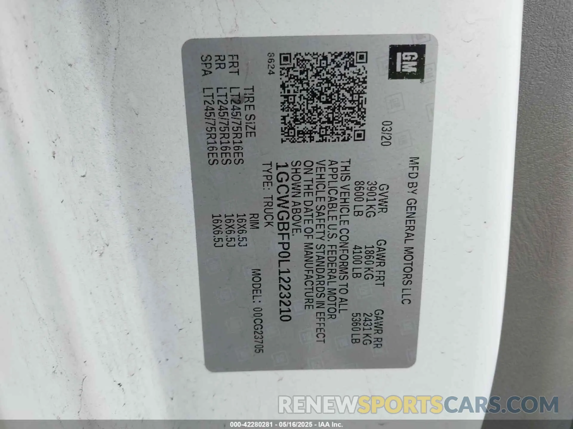 9 Photograph of a damaged car 1GCWGBFP0L1223210 CHEVROLET EXPRESS CARGO 2020
