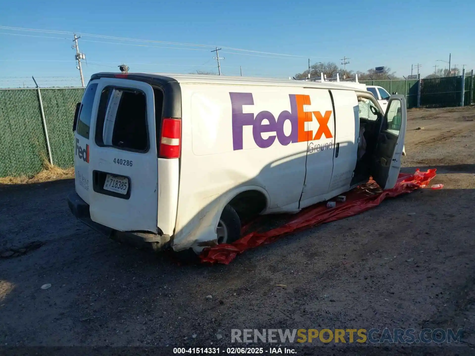 4 Photograph of a damaged car 1GCWGBFP1L1125593 CHEVROLET EXPRESS CARGO 2020