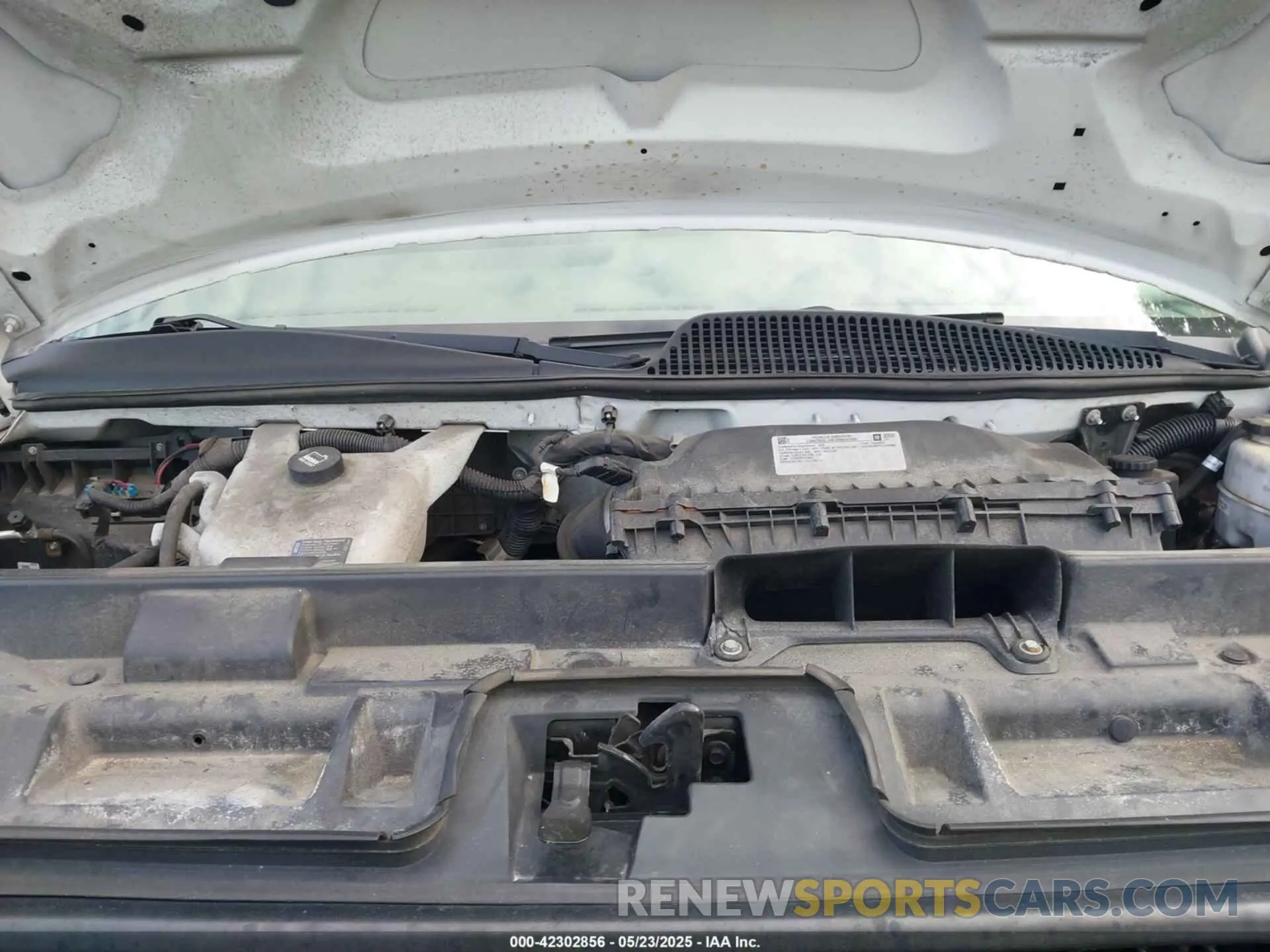 10 Photograph of a damaged car 1GCWGBFP7L1165886 CHEVROLET EXPRESS CARGO 2020