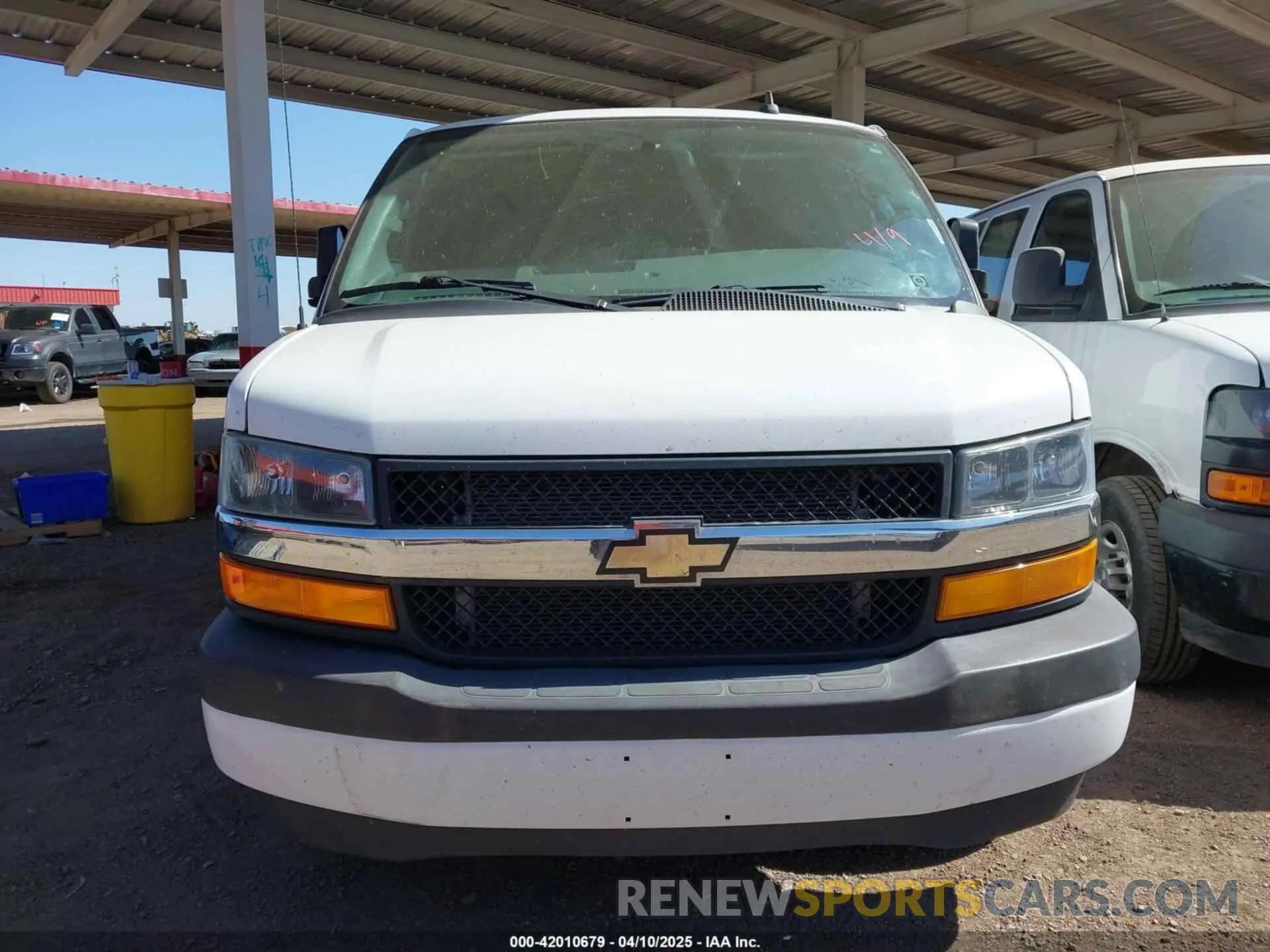 11 Photograph of a damaged car 1GCWGBFP8L1120262 CHEVROLET EXPRESS CARGO 2020