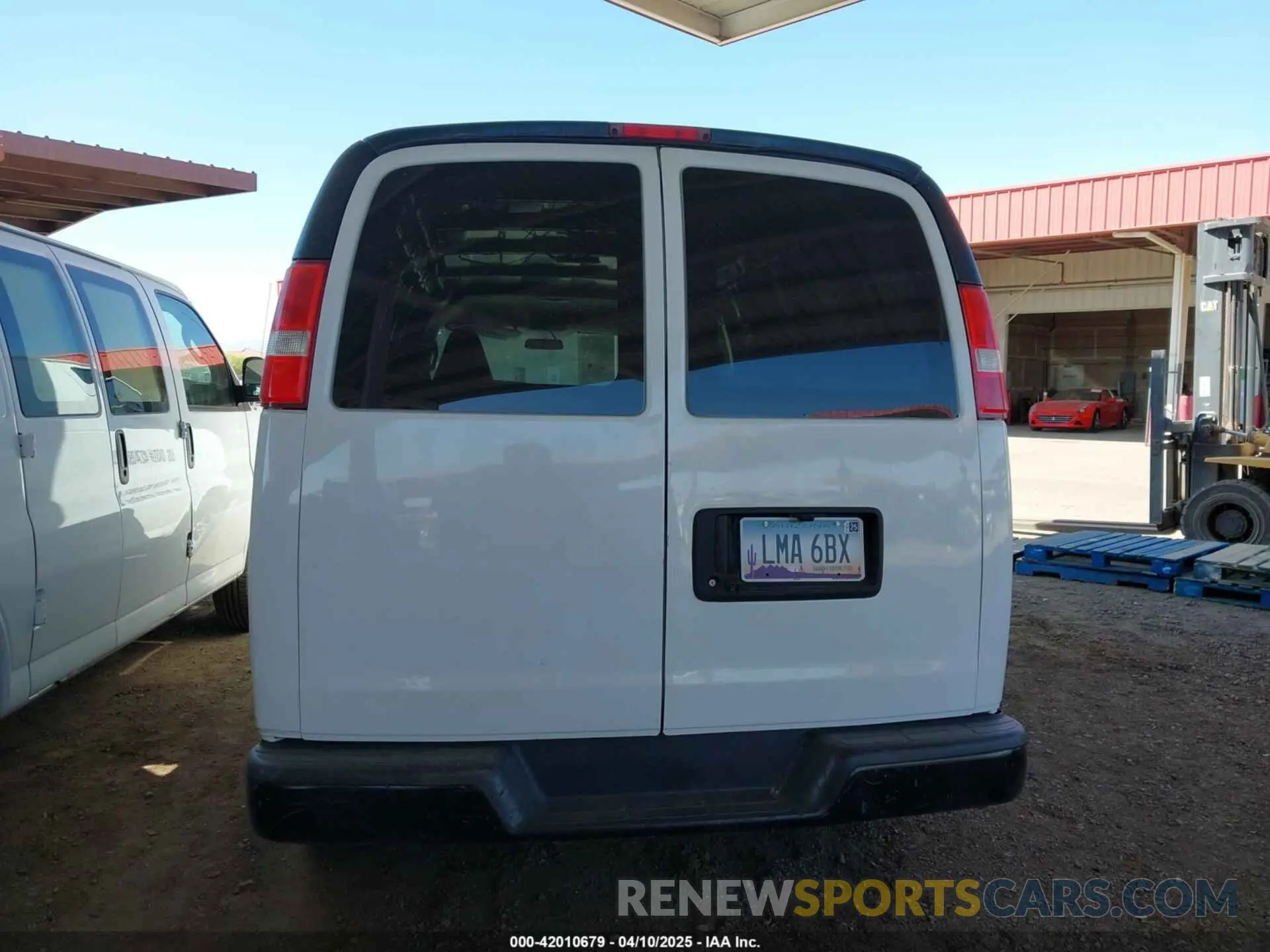 15 Photograph of a damaged car 1GCWGBFP8L1120262 CHEVROLET EXPRESS CARGO 2020