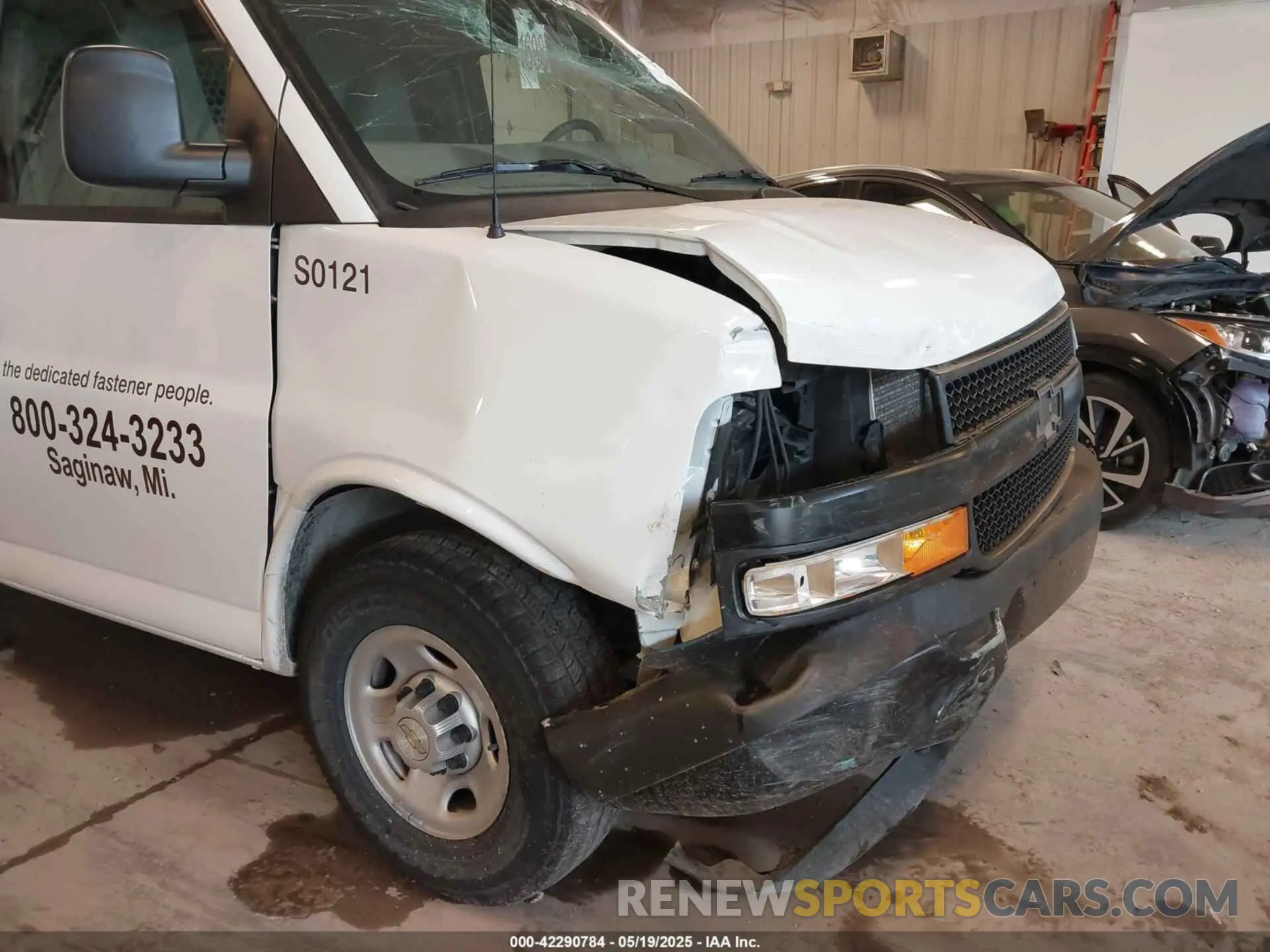12 Photograph of a damaged car 1GCZGGFG2L1269258 CHEVROLET EXPRESS CARGO 2020