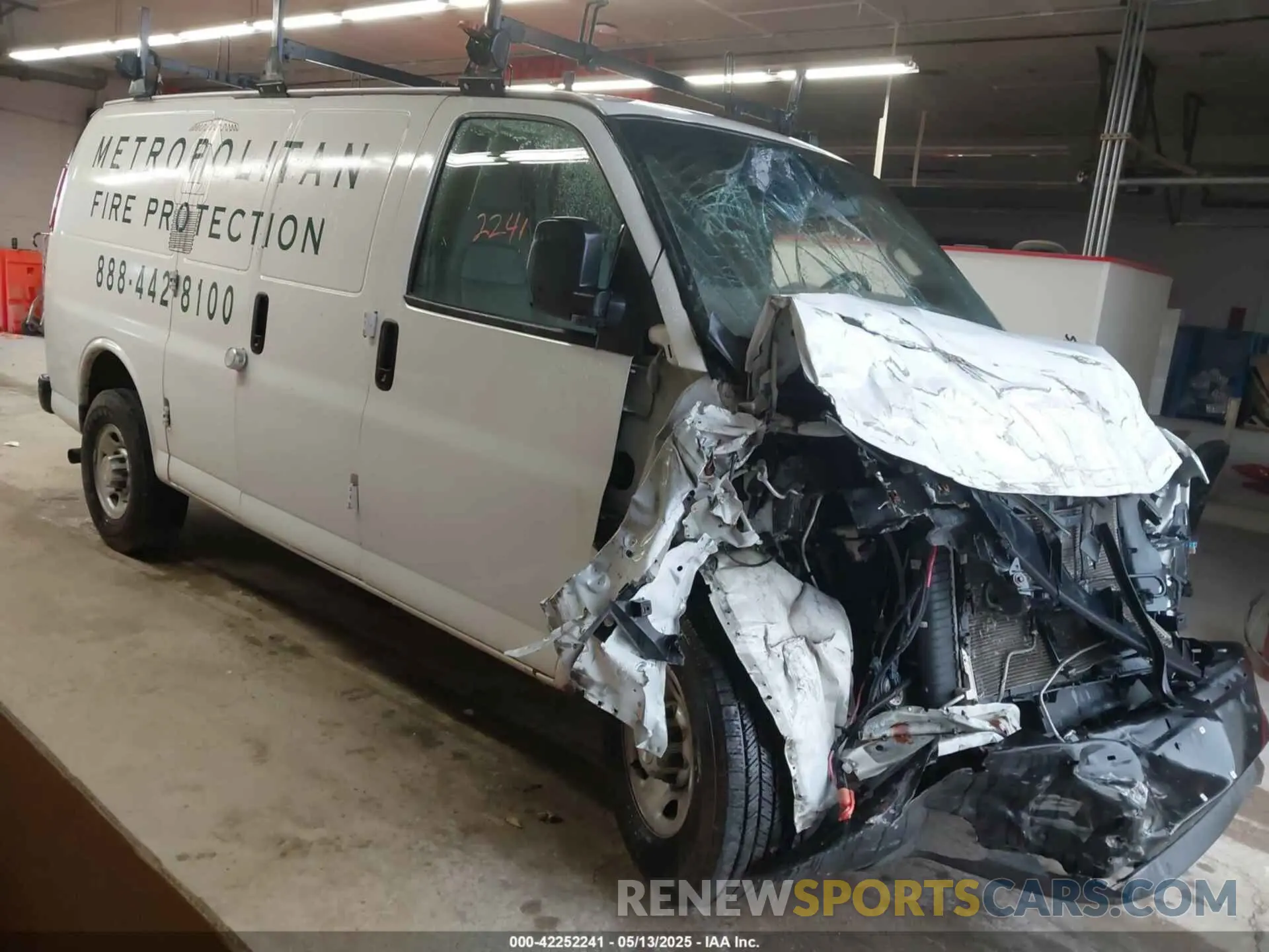 1 Photograph of a damaged car 1GCZGGFG4L1249514 CHEVROLET EXPRESS CARGO 2020