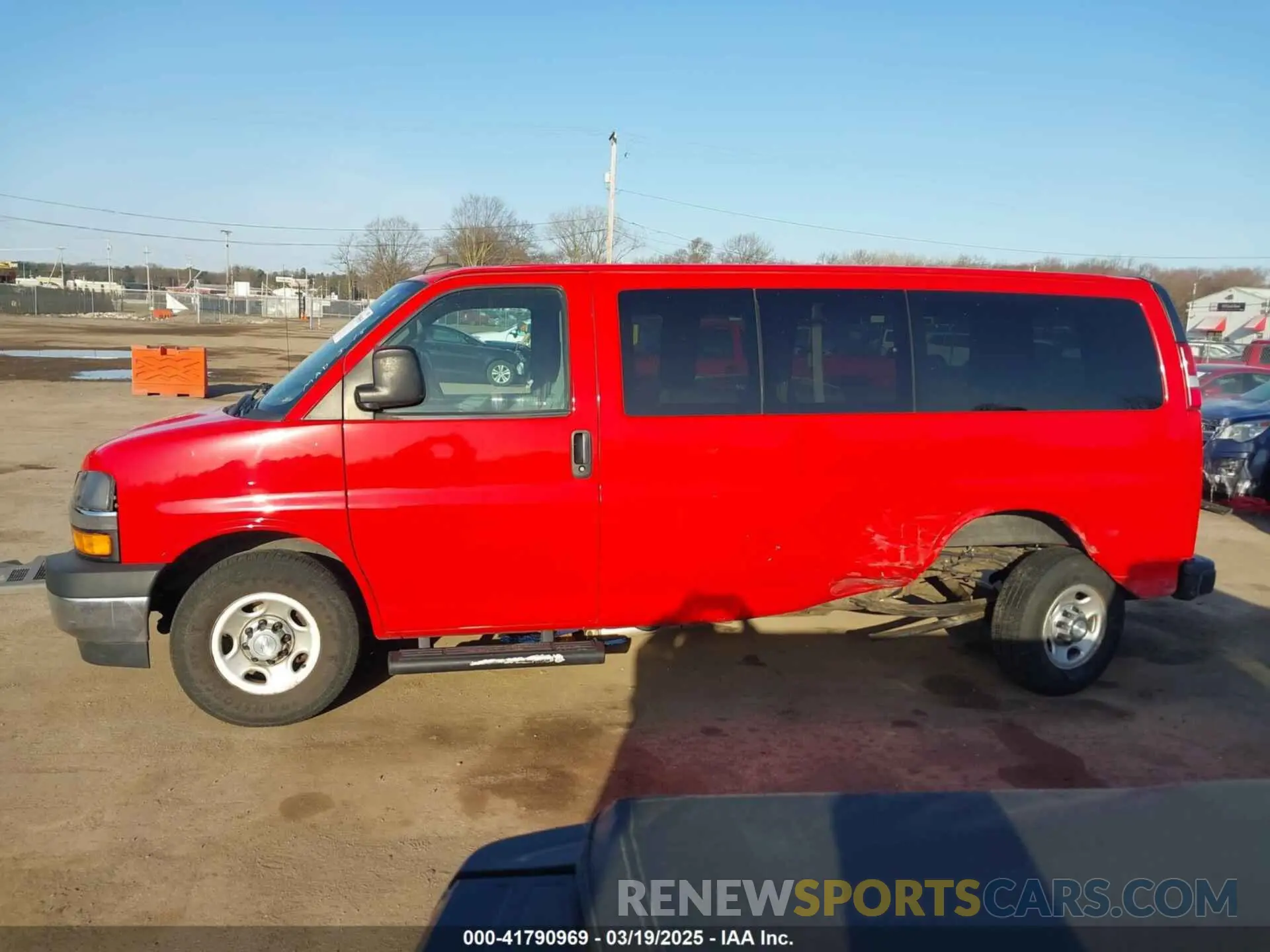 15 Photograph of a damaged car 1GCZGGFG5L1188853 CHEVROLET EXPRESS CARGO 2020