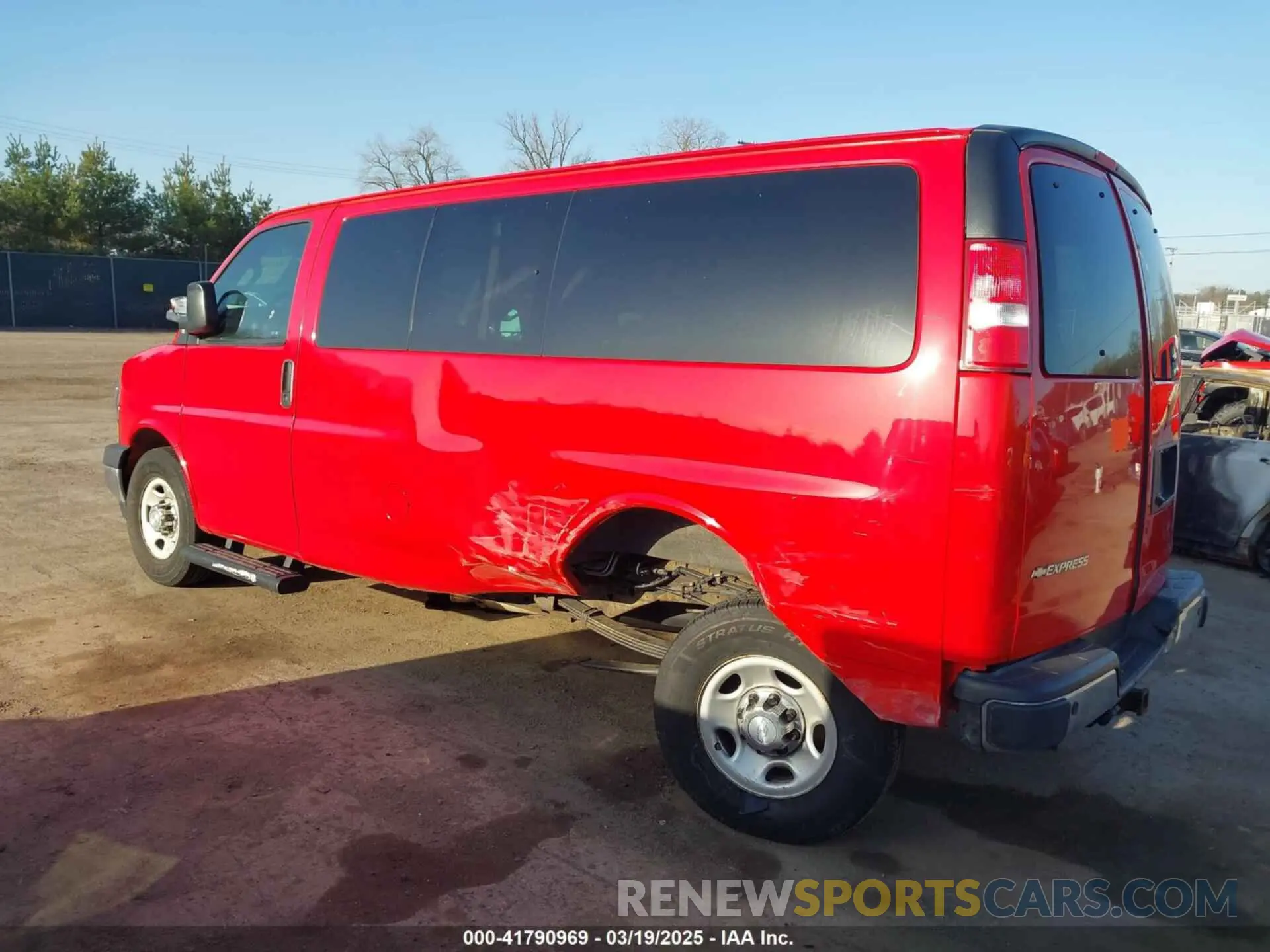 6 Photograph of a damaged car 1GCZGGFG5L1188853 CHEVROLET EXPRESS CARGO 2020
