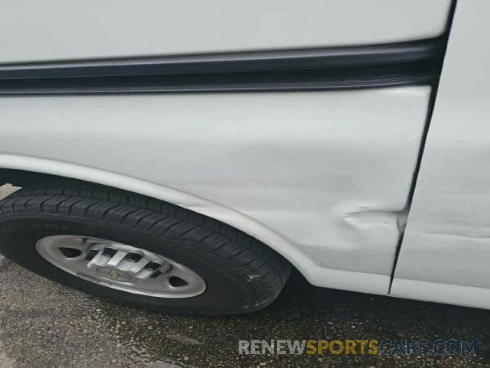 2 Photograph of a damaged car 1GCZGGFP3L1208985 CHEVROLET EXPRESS CARGO 2020