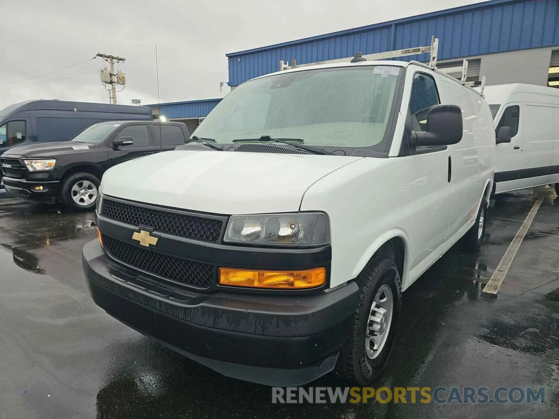 25 Photograph of a damaged car 1GCZGGFP3L1208985 CHEVROLET EXPRESS CARGO 2020