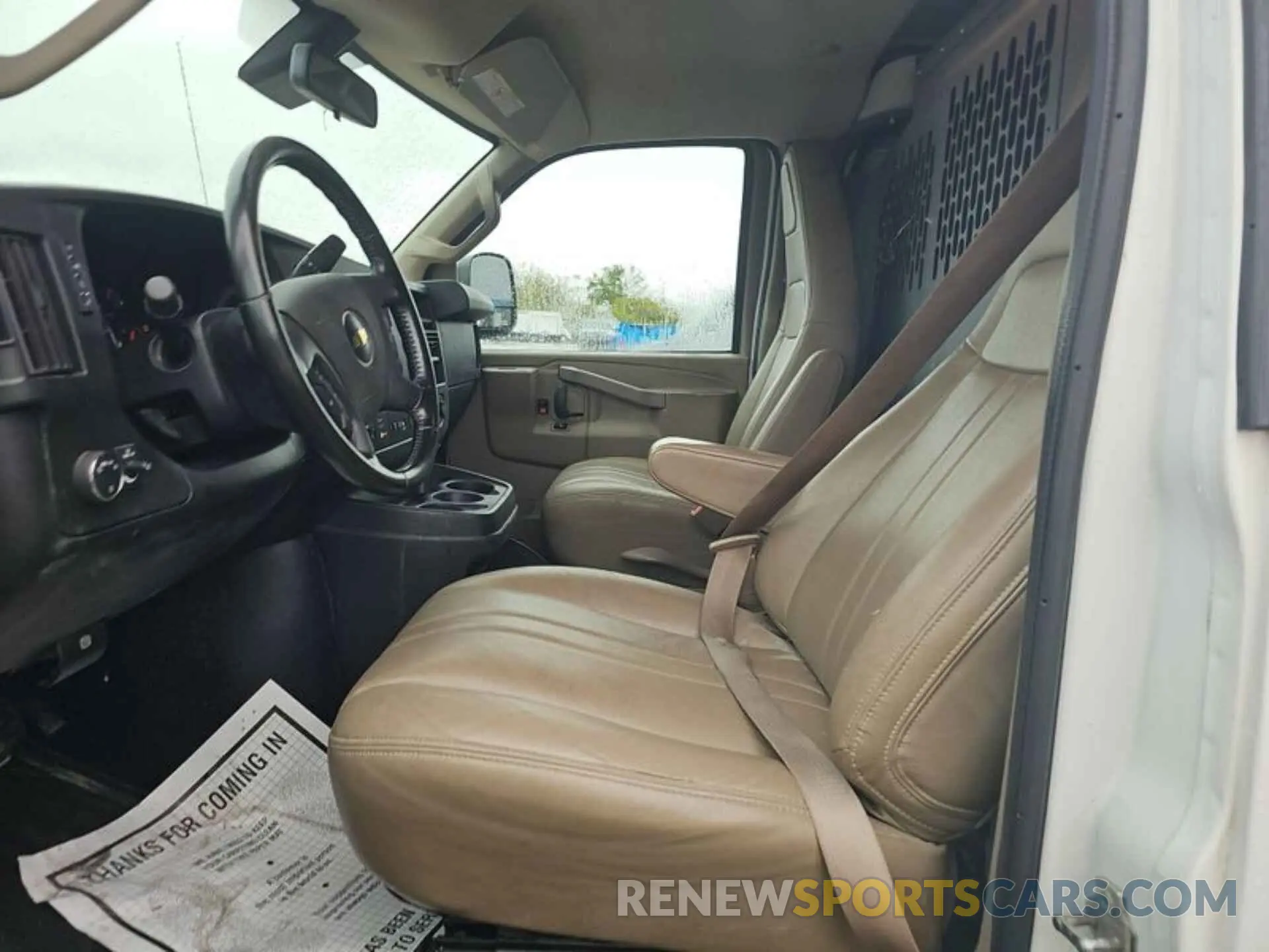 9 Photograph of a damaged car 1GCZGGFP3L1208985 CHEVROLET EXPRESS CARGO 2020