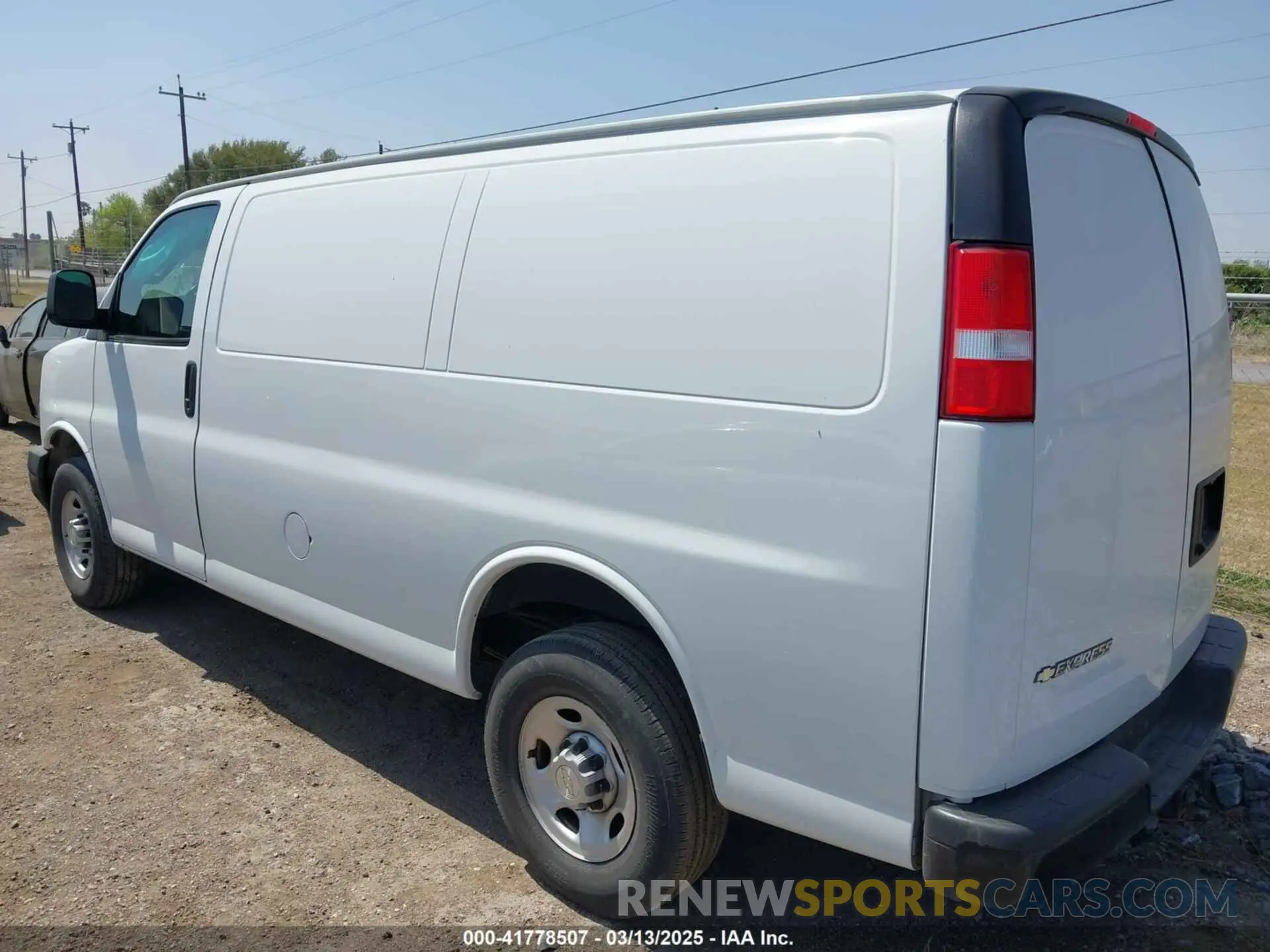 3 Photograph of a damaged car 1GCWGAF70M1237863 CHEVROLET EXPRESS CARGO 2021