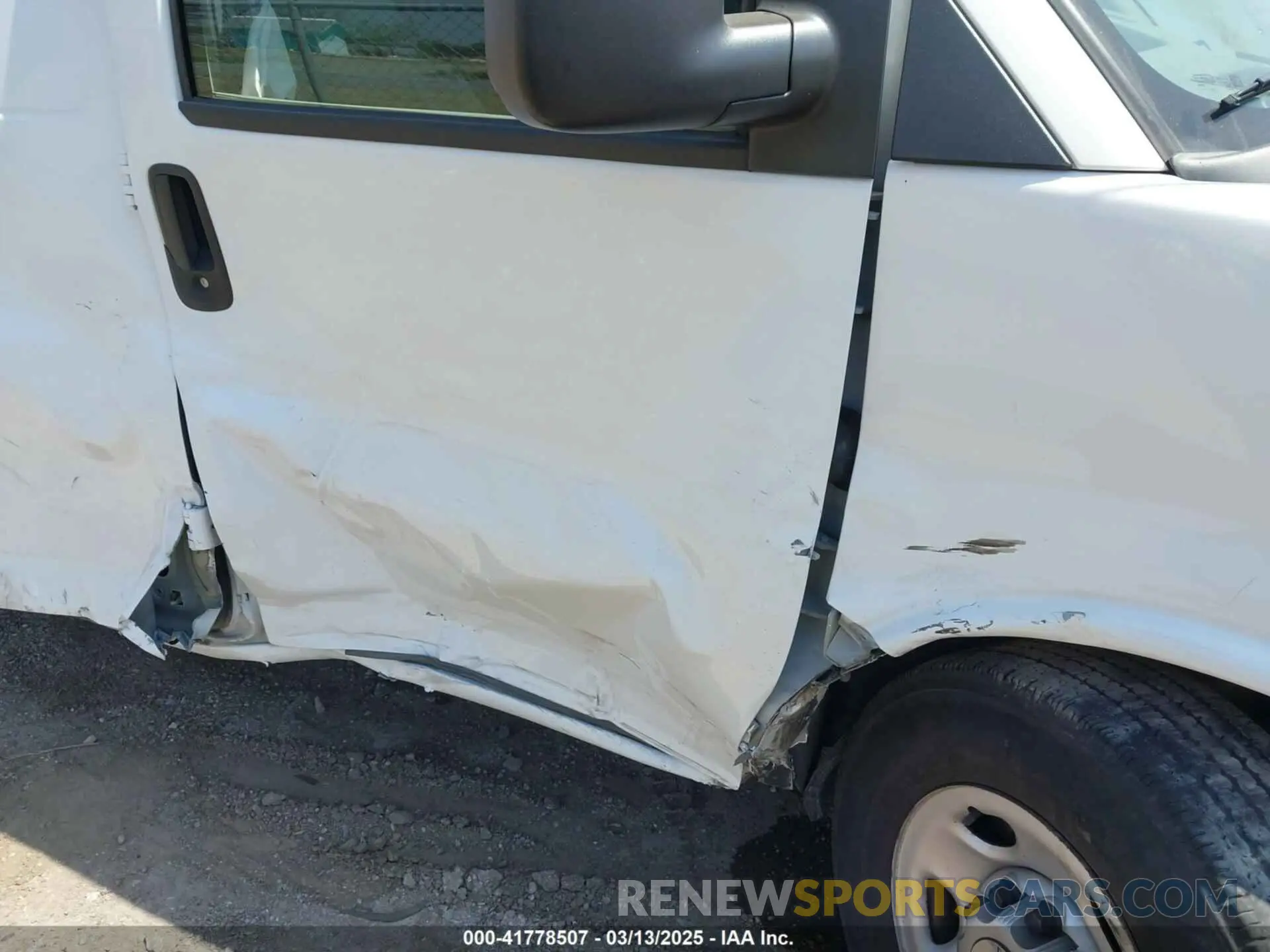 6 Photograph of a damaged car 1GCWGAF70M1237863 CHEVROLET EXPRESS CARGO 2021