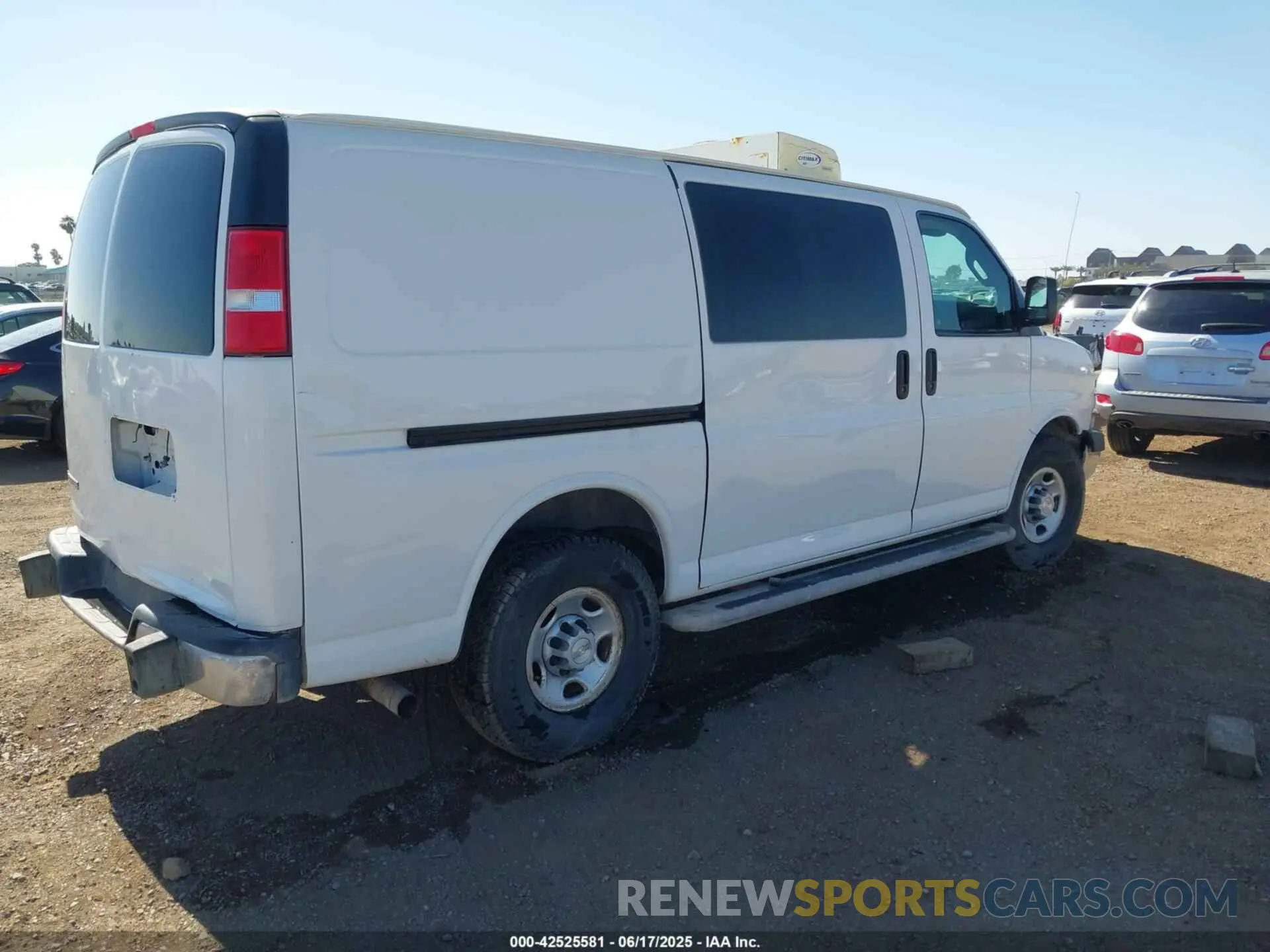 4 Photograph of a damaged car 1GCWGAF71M1242604 CHEVROLET EXPRESS CARGO 2021