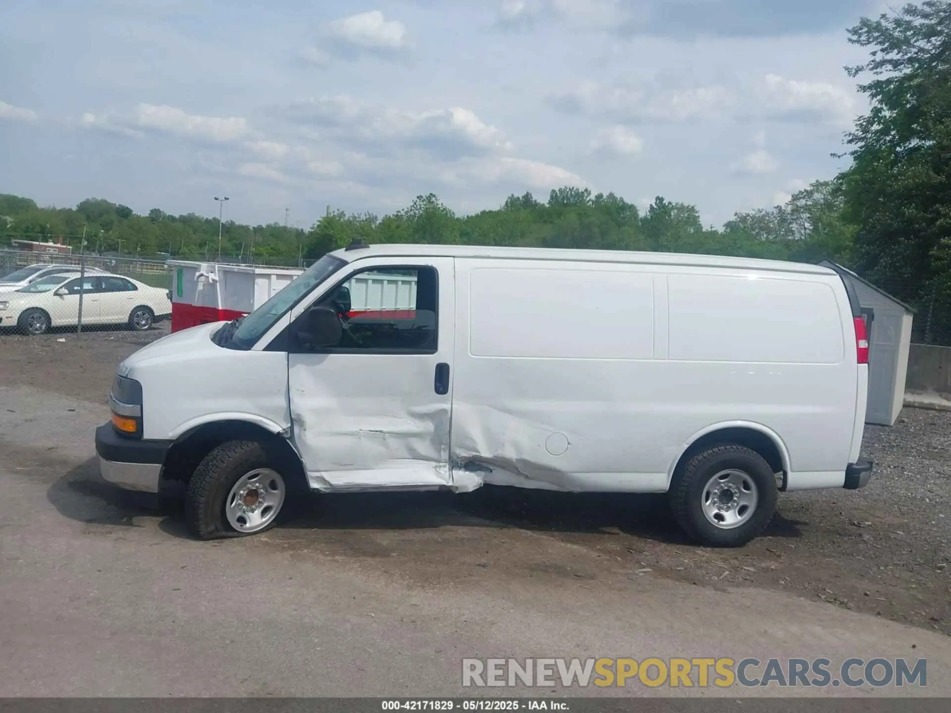 14 Photograph of a damaged car 1GCWGAF72M1208980 CHEVROLET EXPRESS CARGO 2021