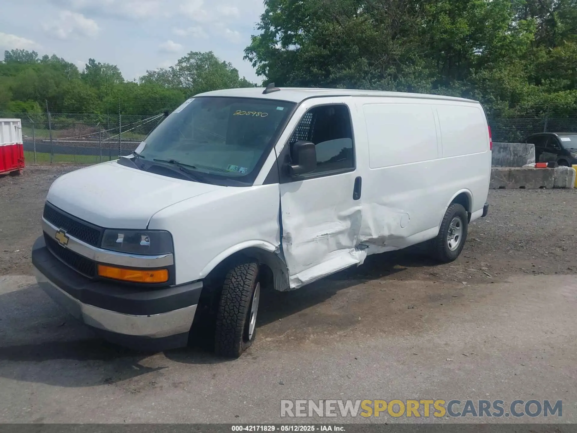 6 Photograph of a damaged car 1GCWGAF72M1208980 CHEVROLET EXPRESS CARGO 2021