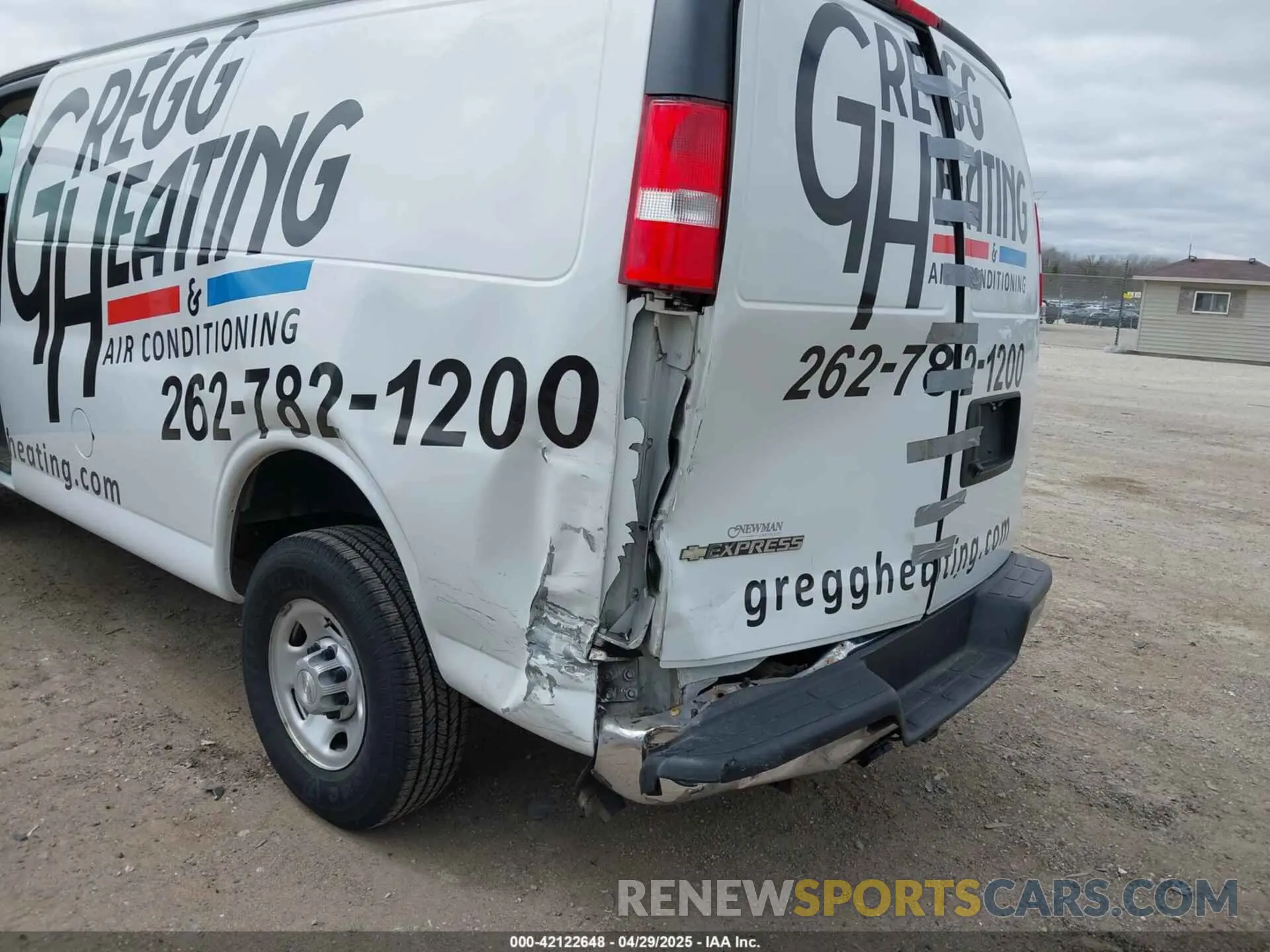 6 Photograph of a damaged car 1GCWGAF75M1194461 CHEVROLET EXPRESS CARGO 2021