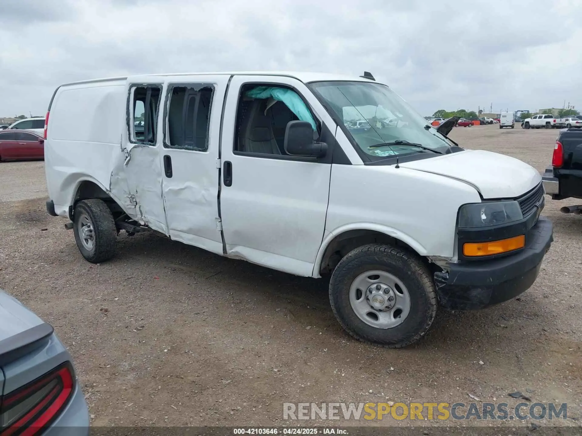 1 Photograph of a damaged car 1GCWGAF77M1311800 CHEVROLET EXPRESS CARGO 2021