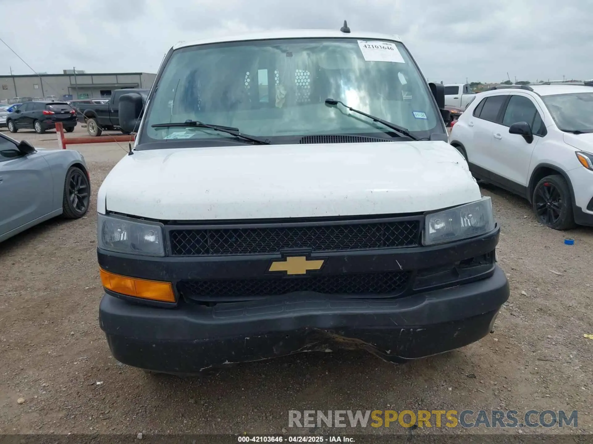 11 Photograph of a damaged car 1GCWGAF77M1311800 CHEVROLET EXPRESS CARGO 2021
